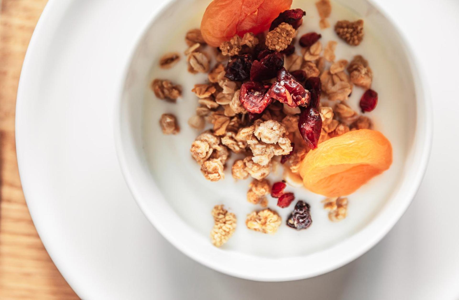 Burgi's - Adults only