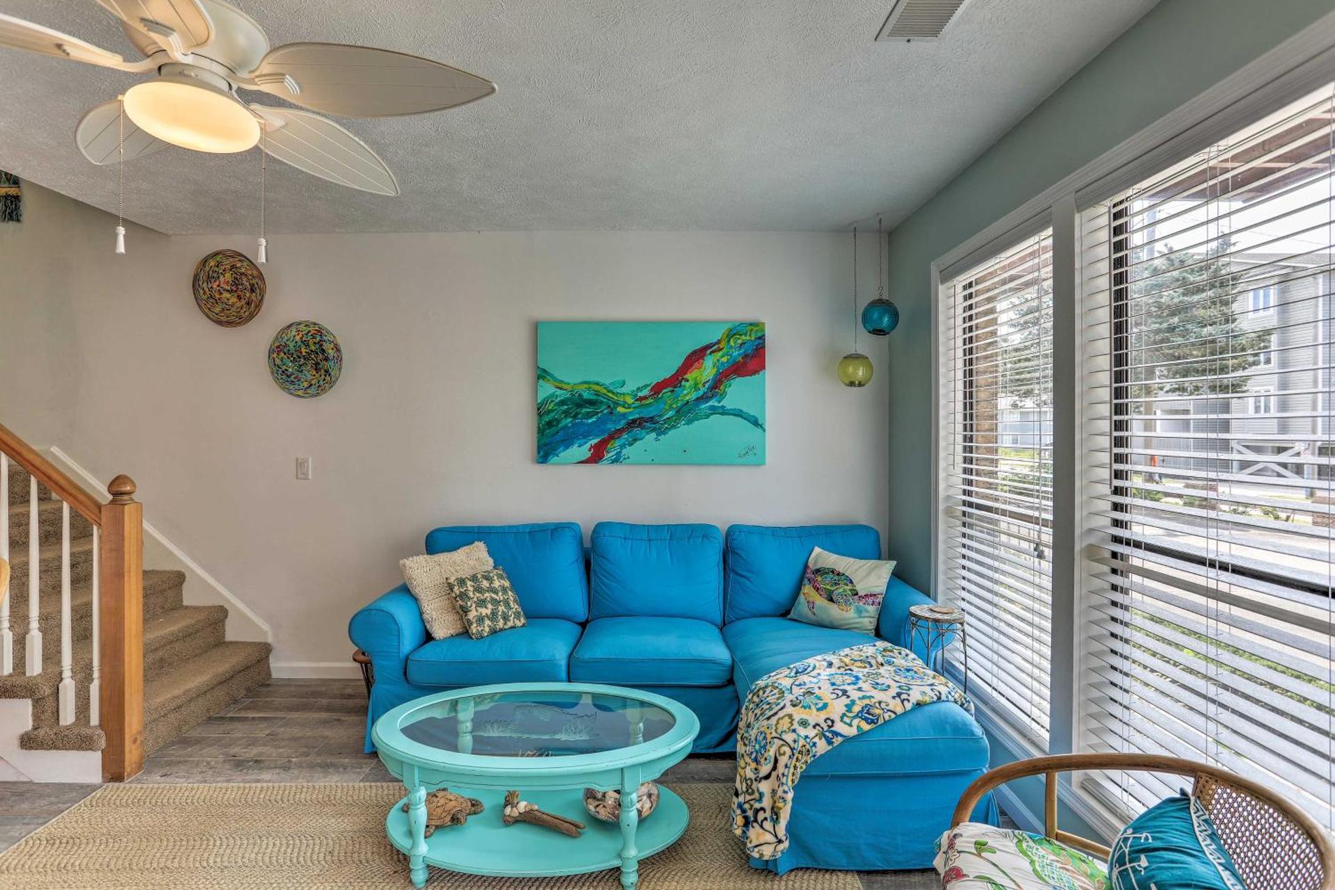 Walk to Ocean North Myrtle Beach Townhome!