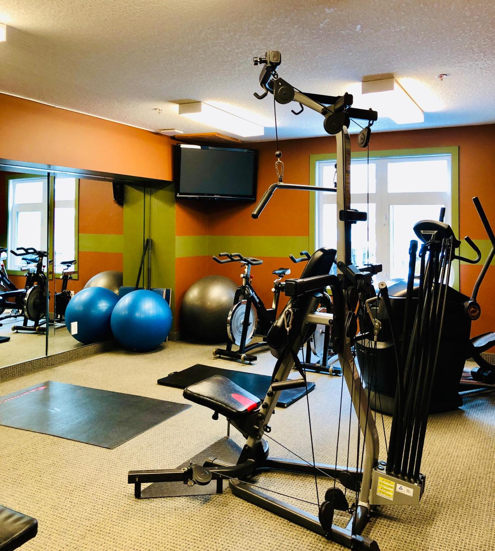 WindTower Resort - 1 Bed Hotel Room 166