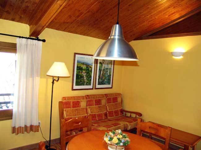 Apartamentos Turismo Rural Casa Santorroman