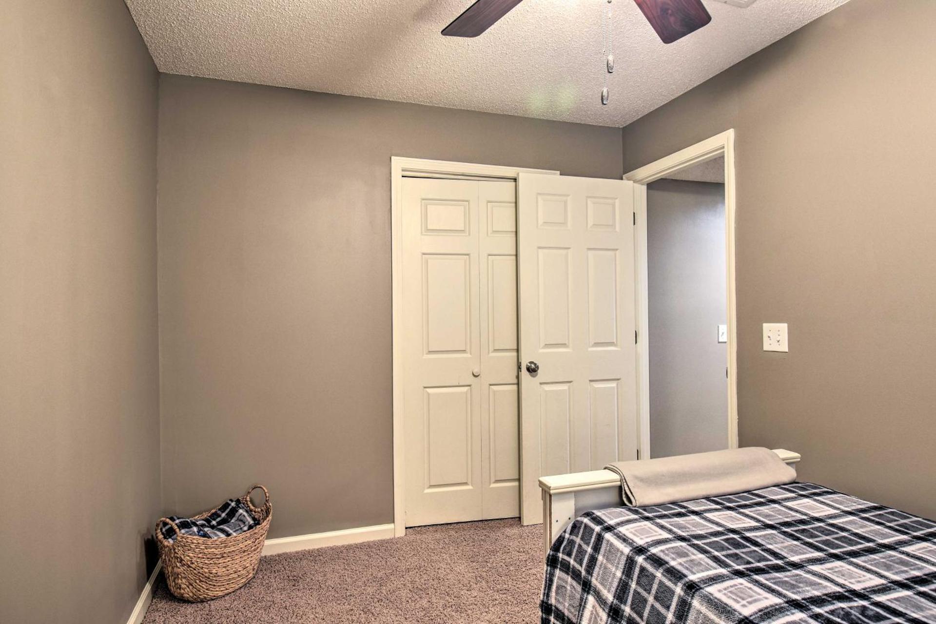 Lakefront Home with Private Dock in Hot Springs!