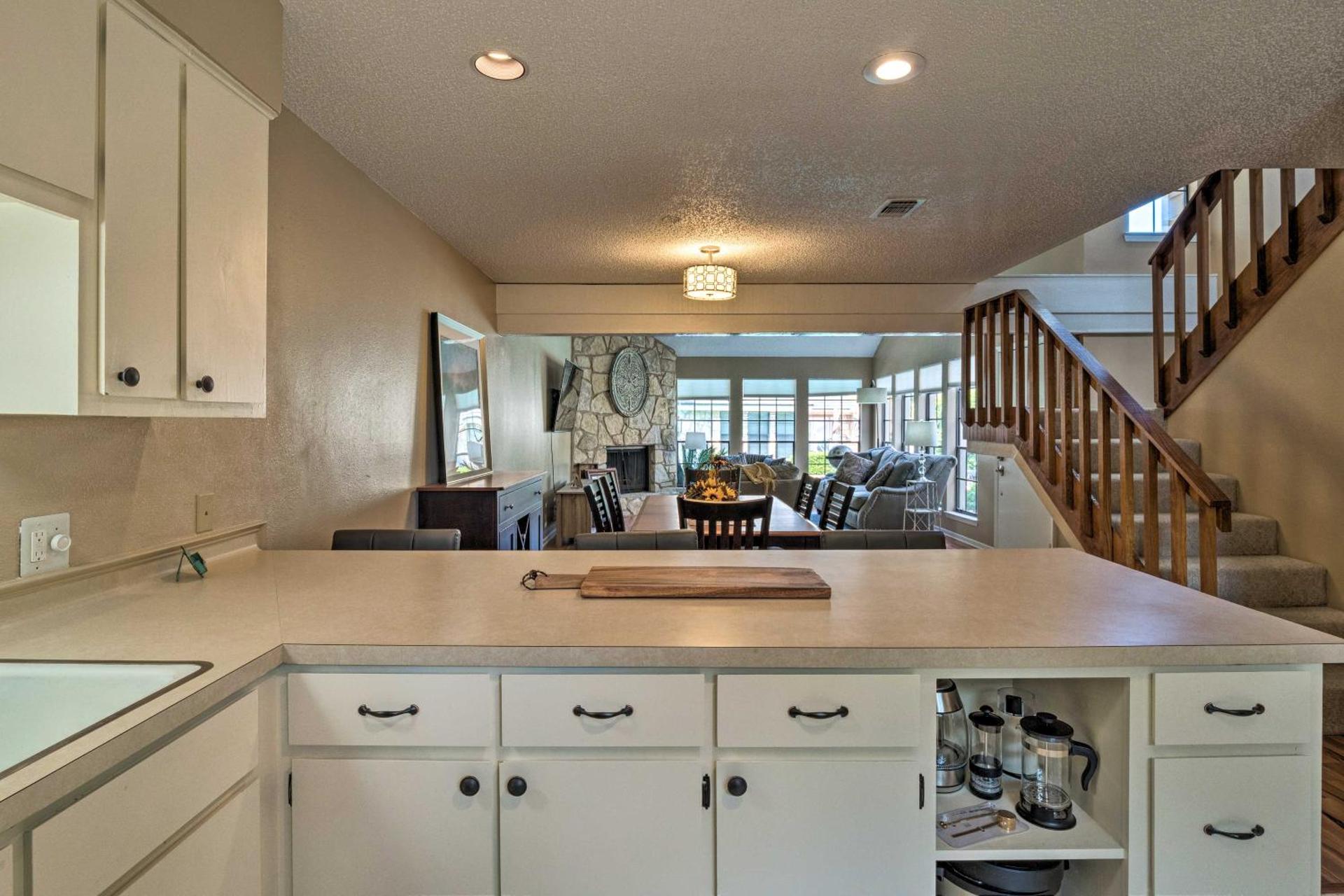 Horseshoe Bay Resort Townhome - Near Lake LBJ!