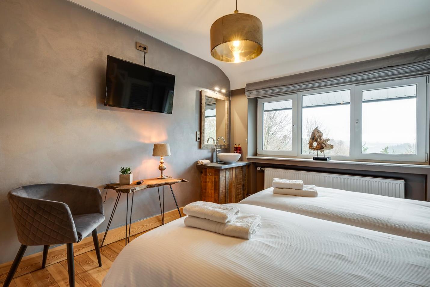 La Villa des Sources à 500 mètres du circuit