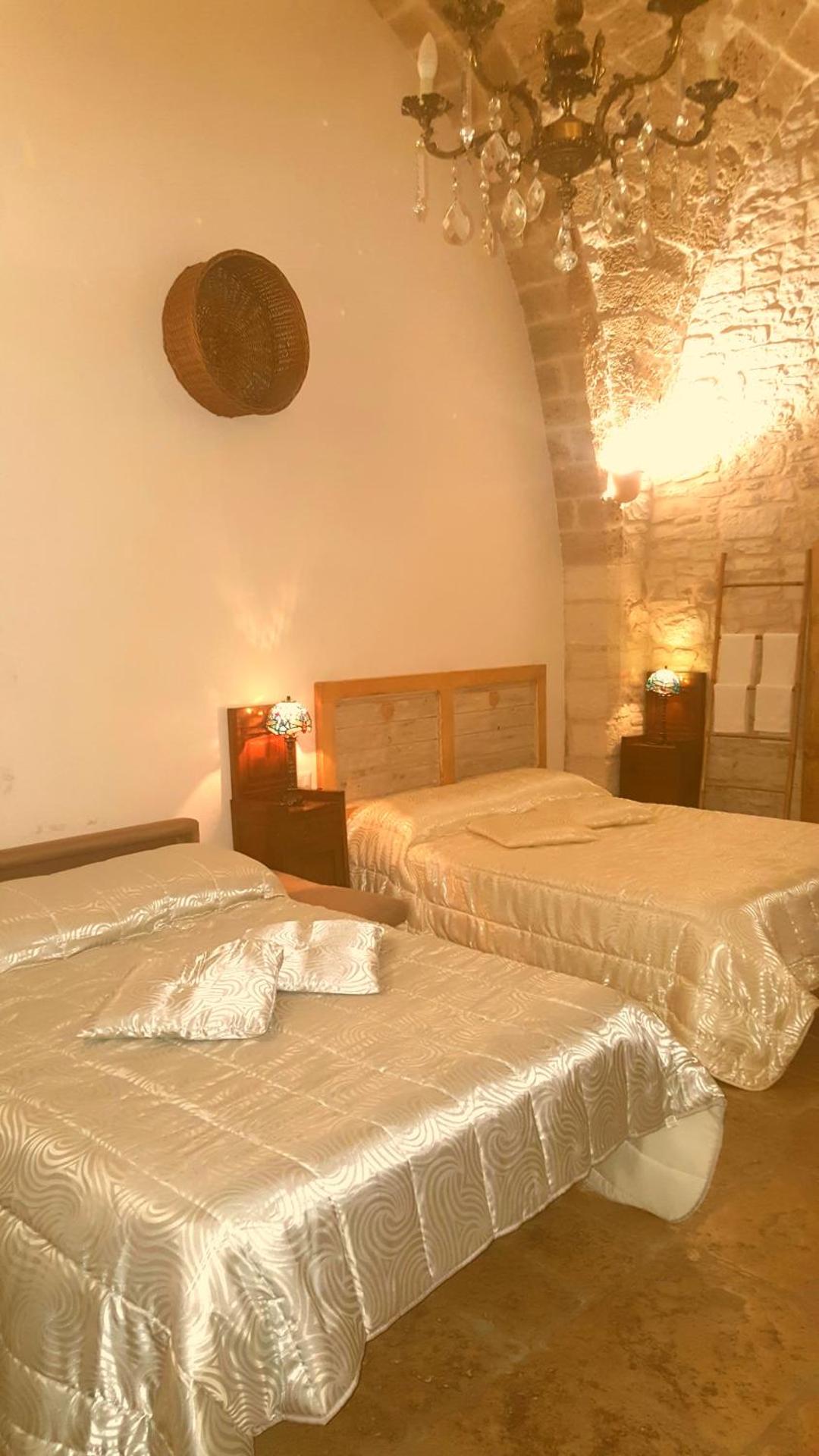 Piazza Duomo - Medieval Puglia's House