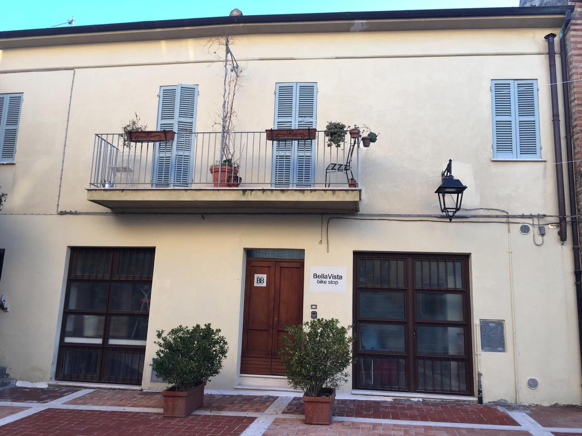 BellaVista Bike Stop