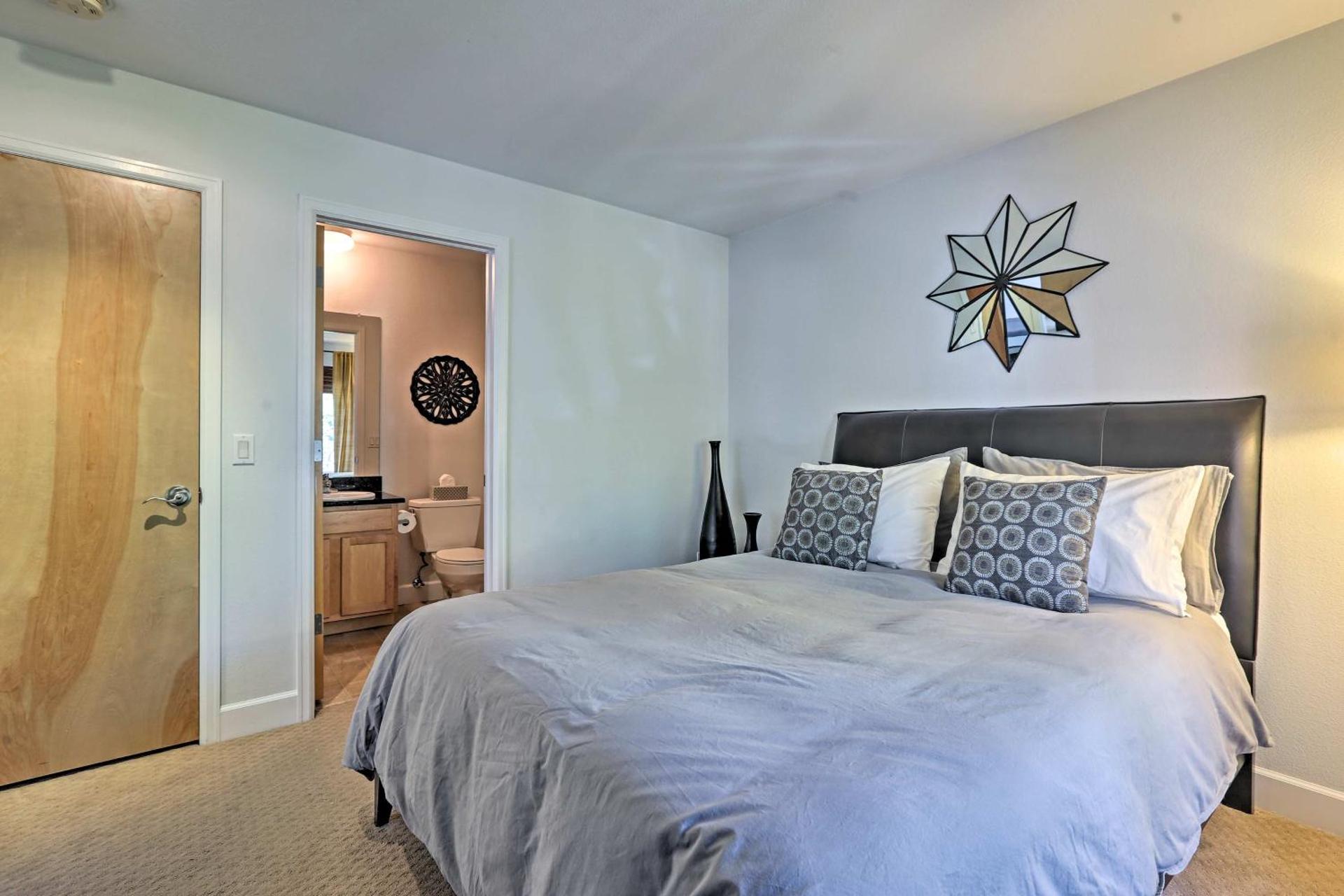 LoHi Apartment with Patio 1 Mi to Downtown Denver!