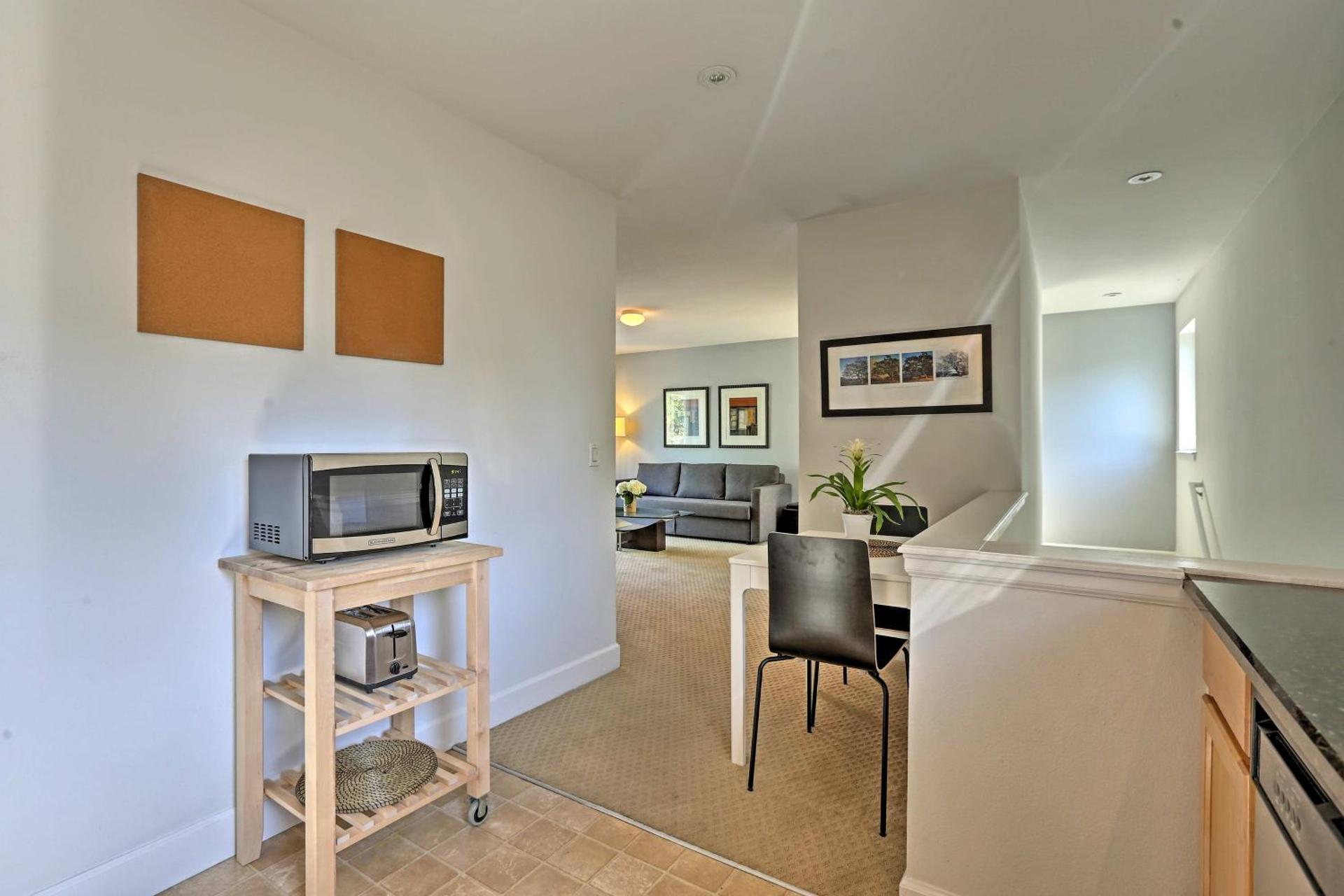 LoHi Apartment with Patio 1 Mi to Downtown Denver!