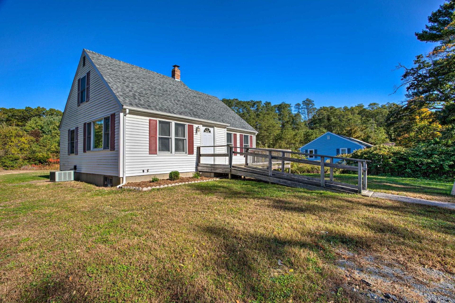Updated Plymouth Home Less Than 2 Miles to Waterfront!