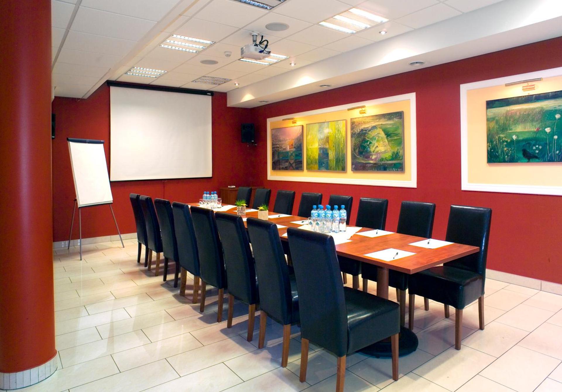 Meeting/conference room