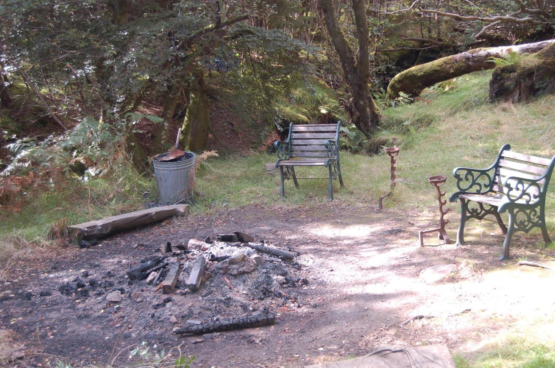 Cosy & compact Rowan Lodge no4