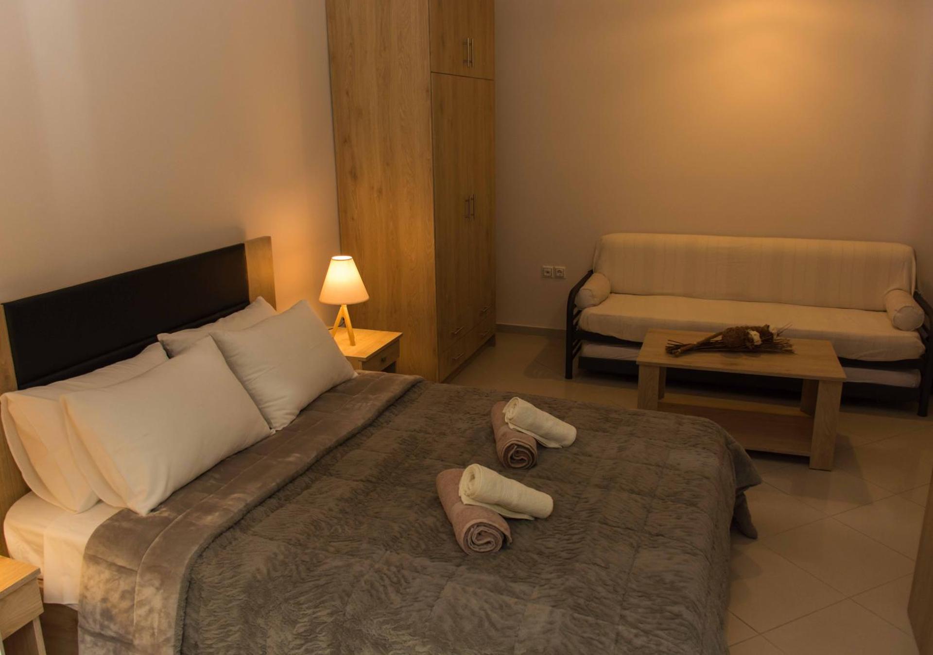 Central Luxury Studio