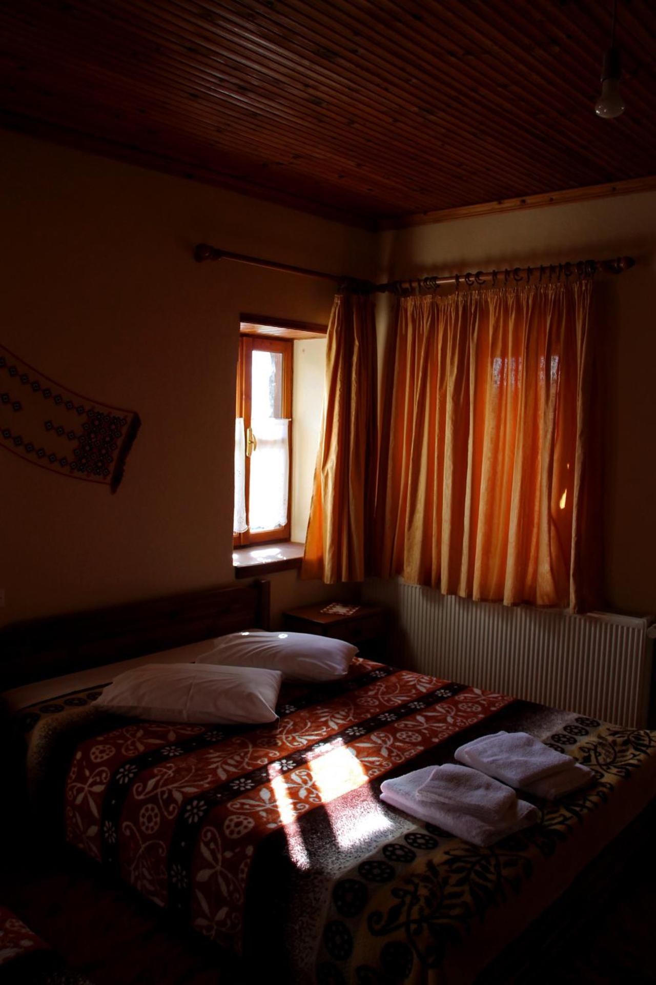 To Petrino Guesthouse