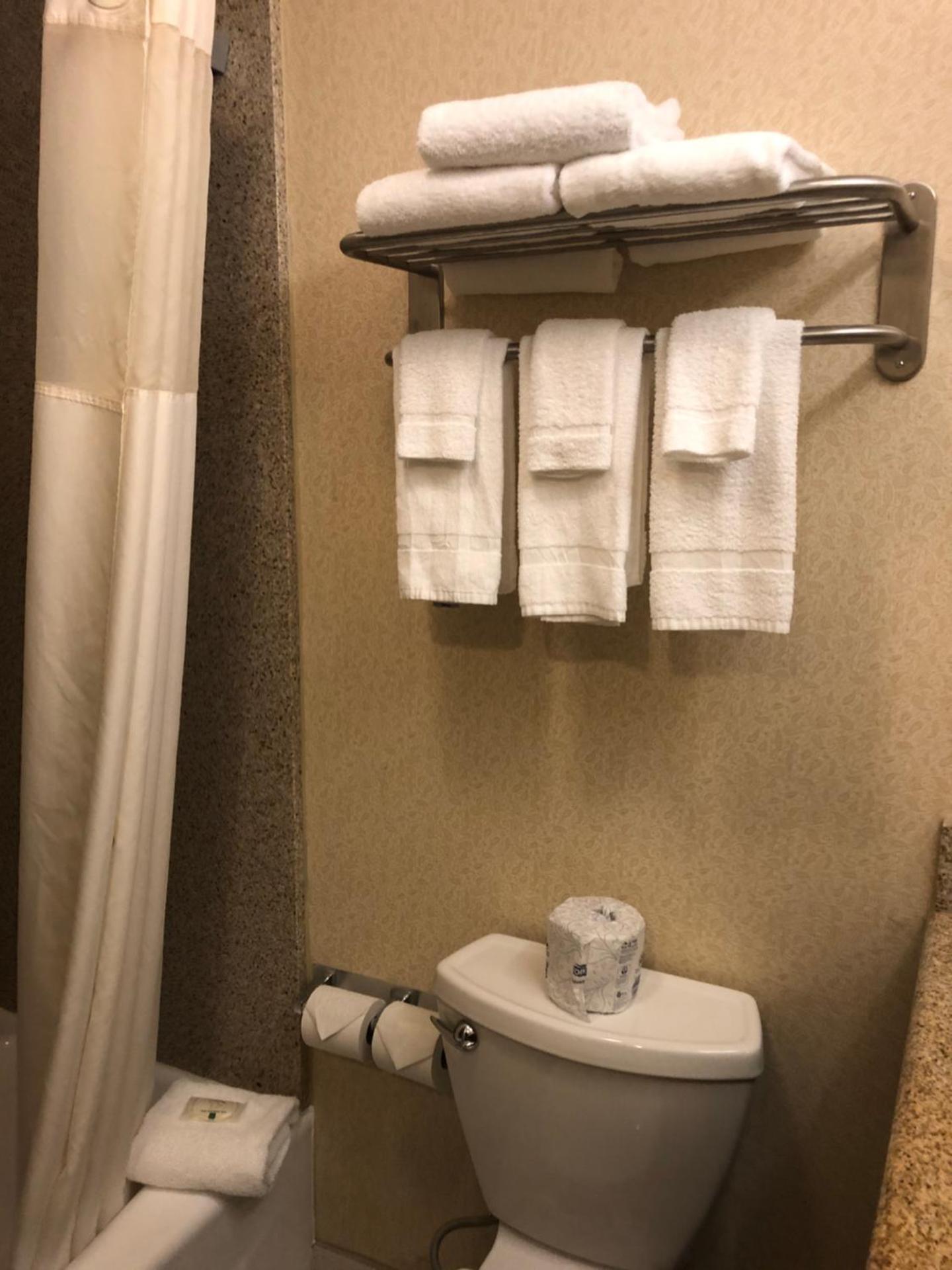 King Room - Non-Smoking/Exterior Hall