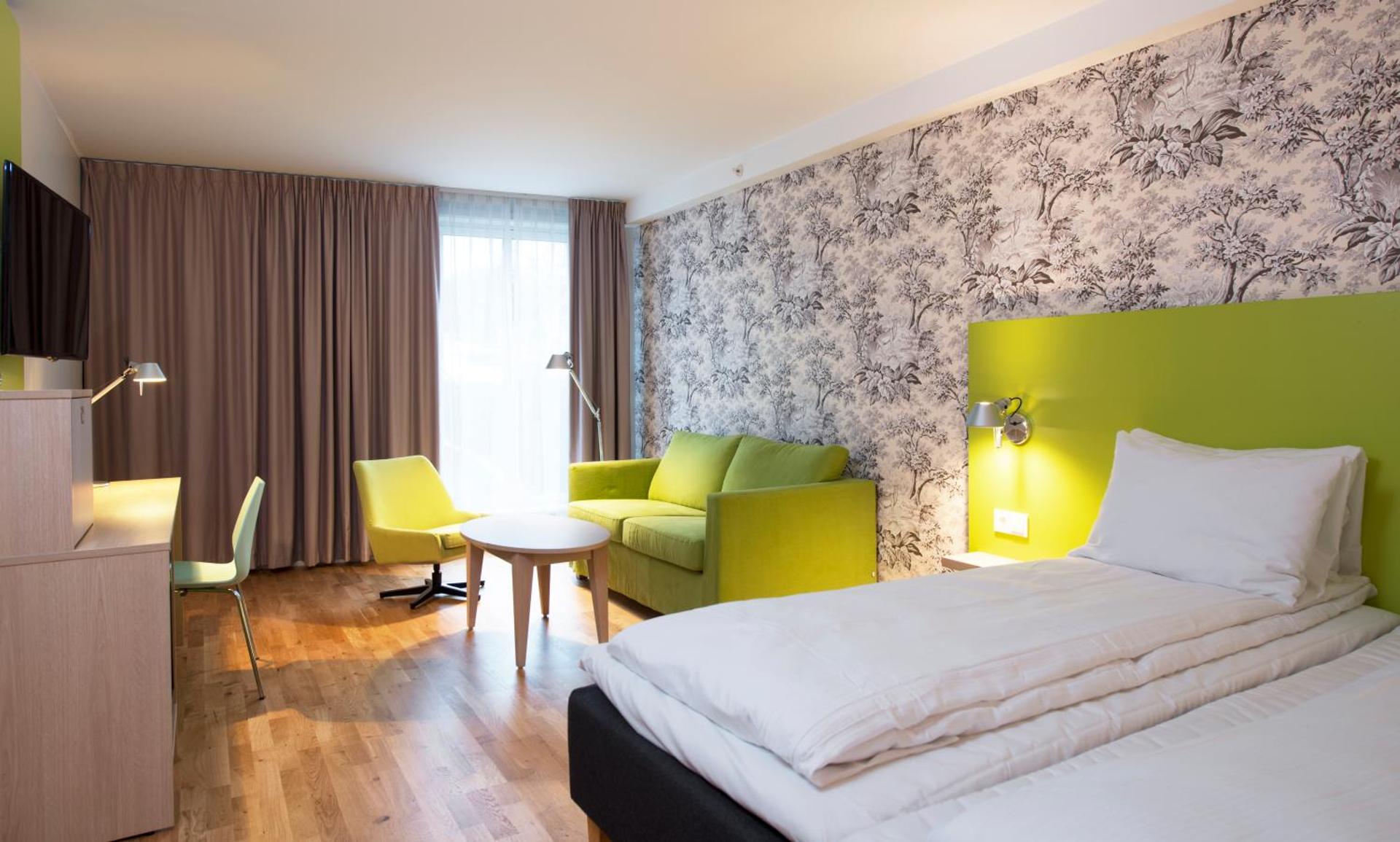 Photo of the whole room