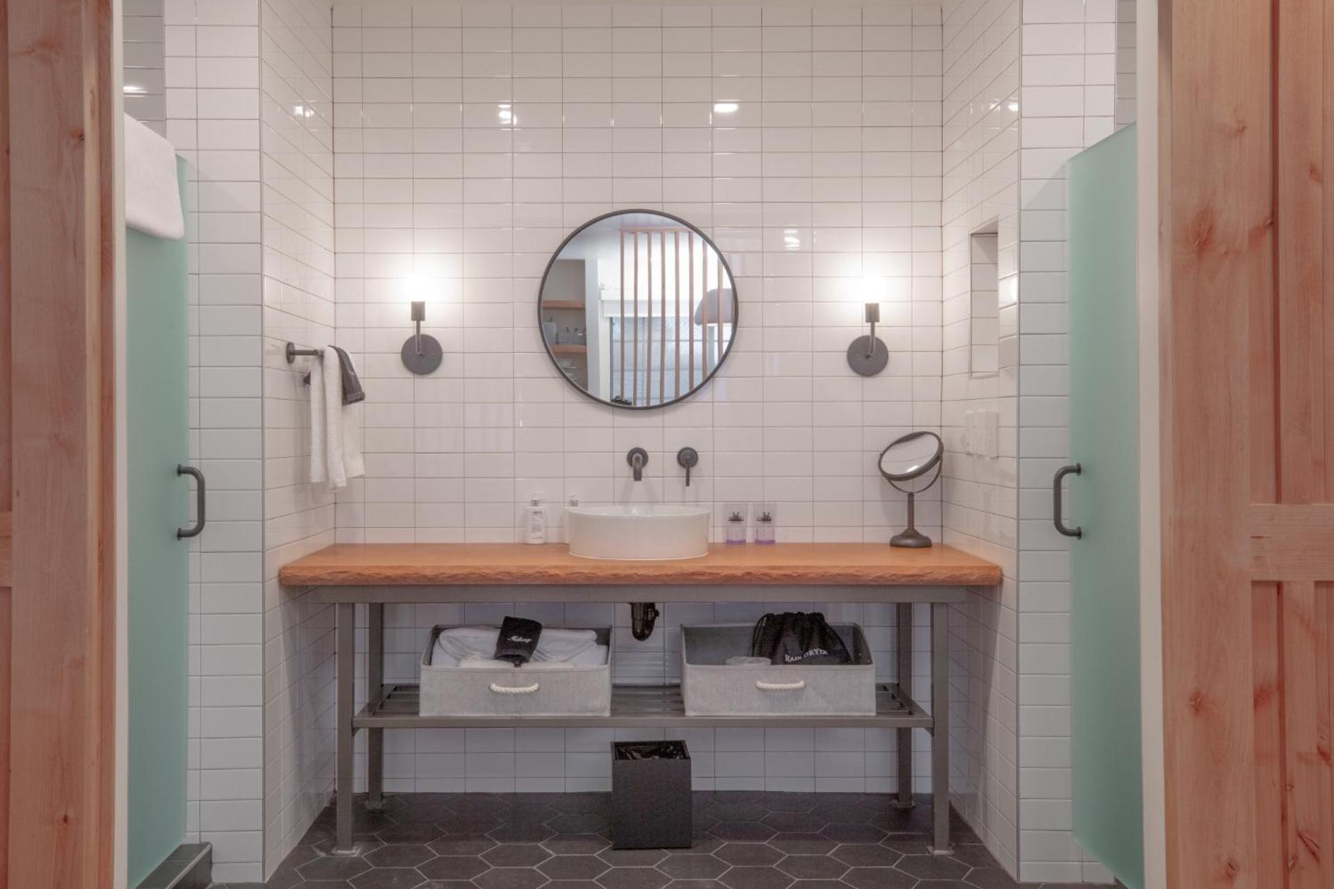 Best Friends Roadhouse and Mercantile