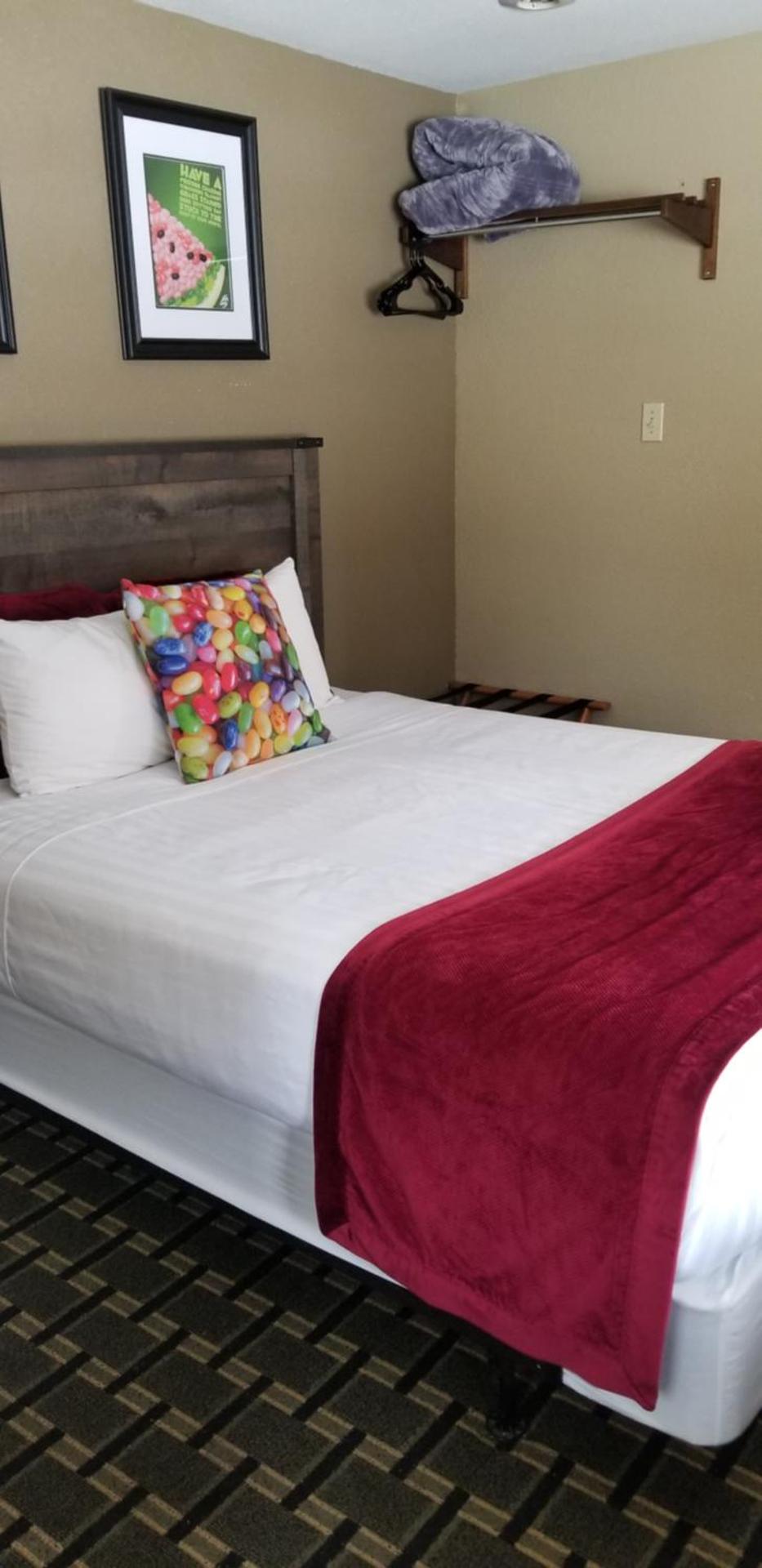 Middlebury Sweets Motel