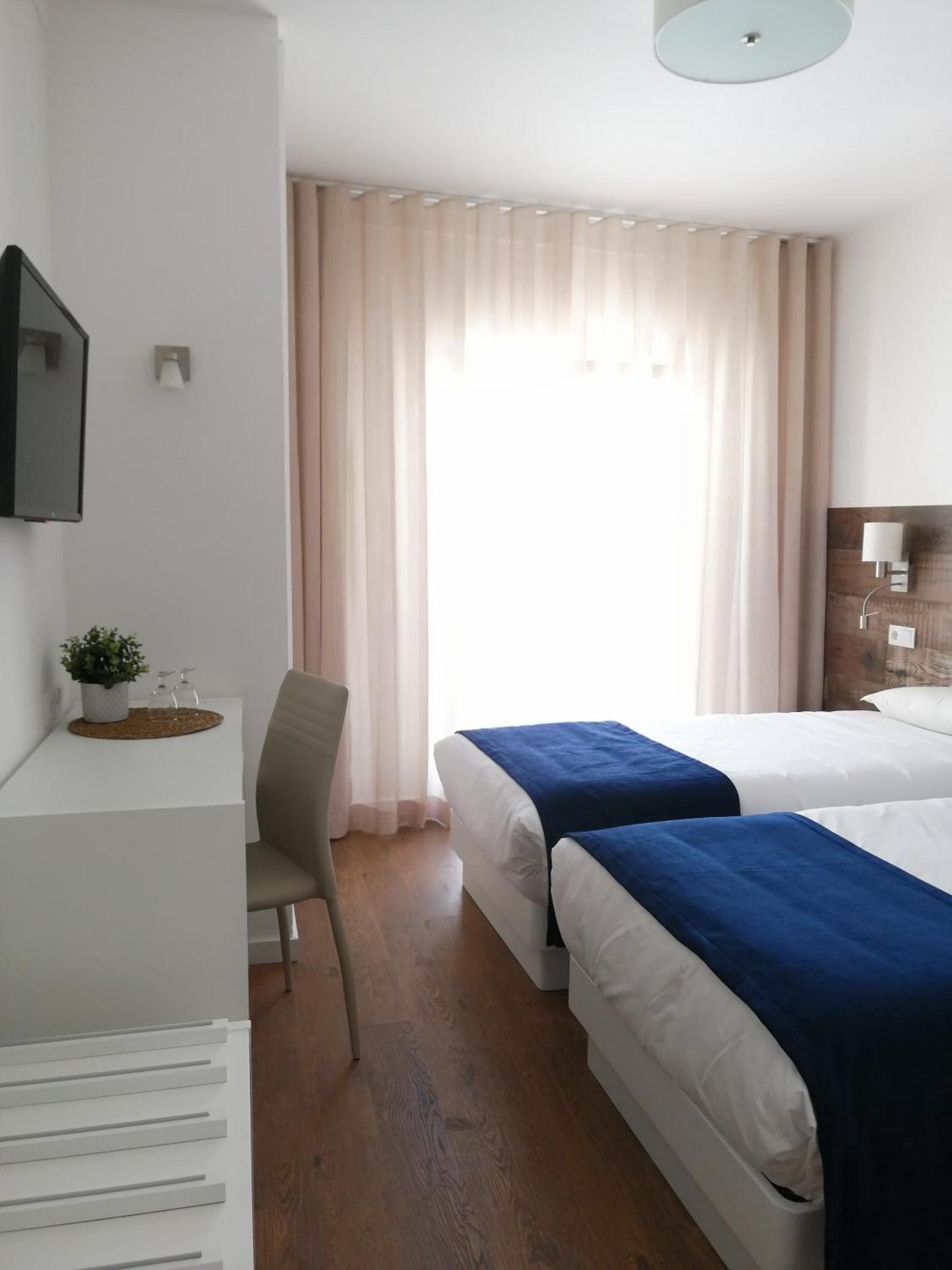 Single Room with Balcony and Sea View