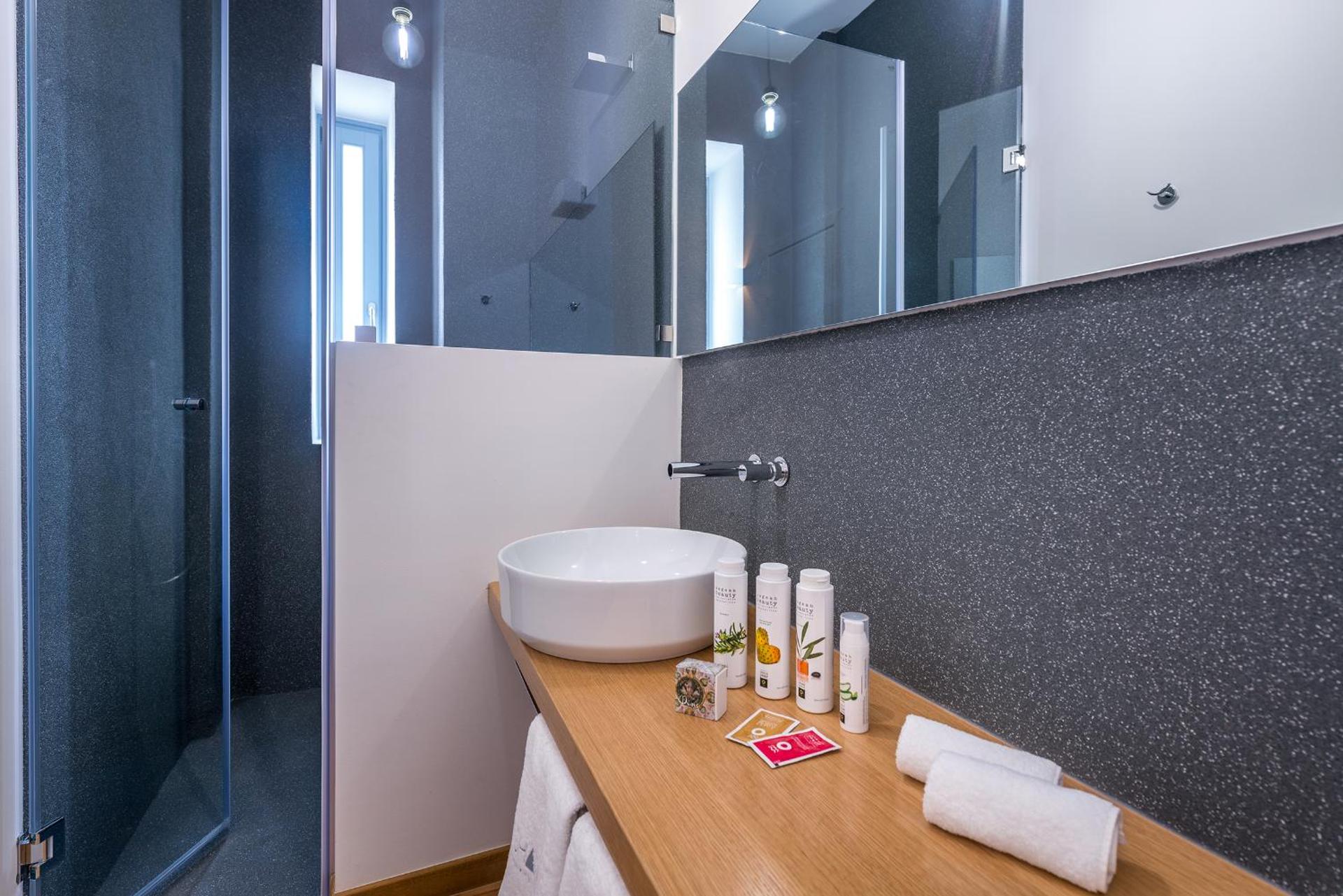 Shapes Luxury Suites