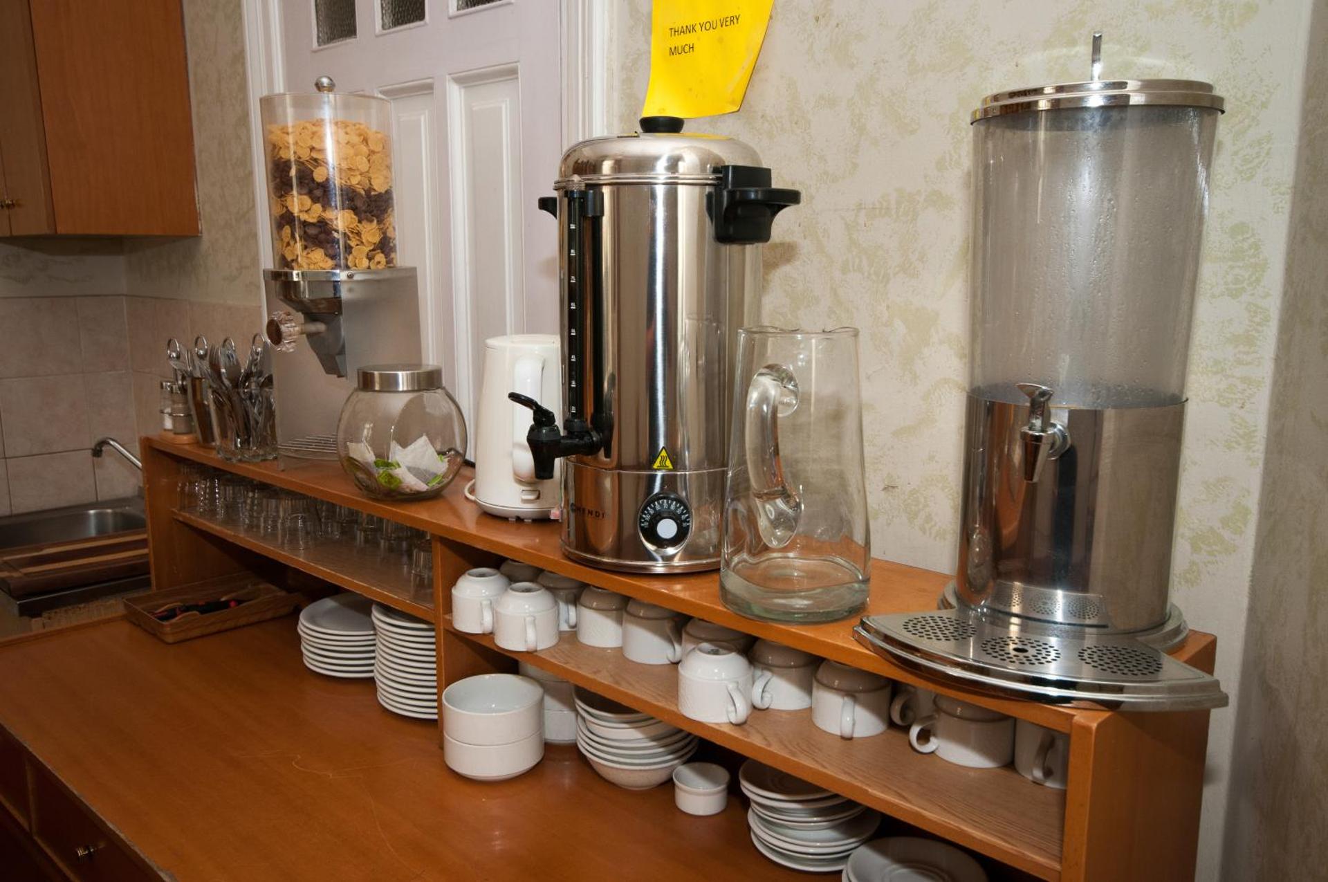 Coffee/tea facilities