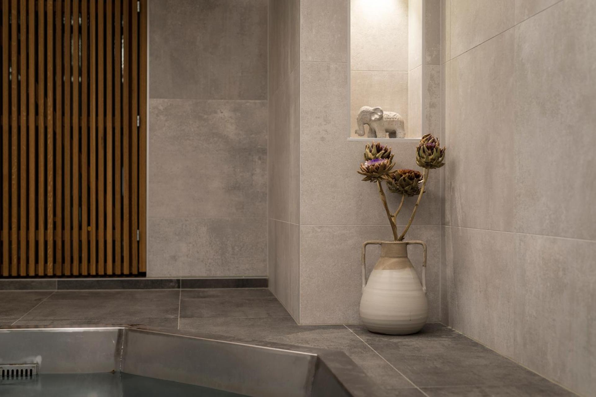 Spa and wellness centre/facilities