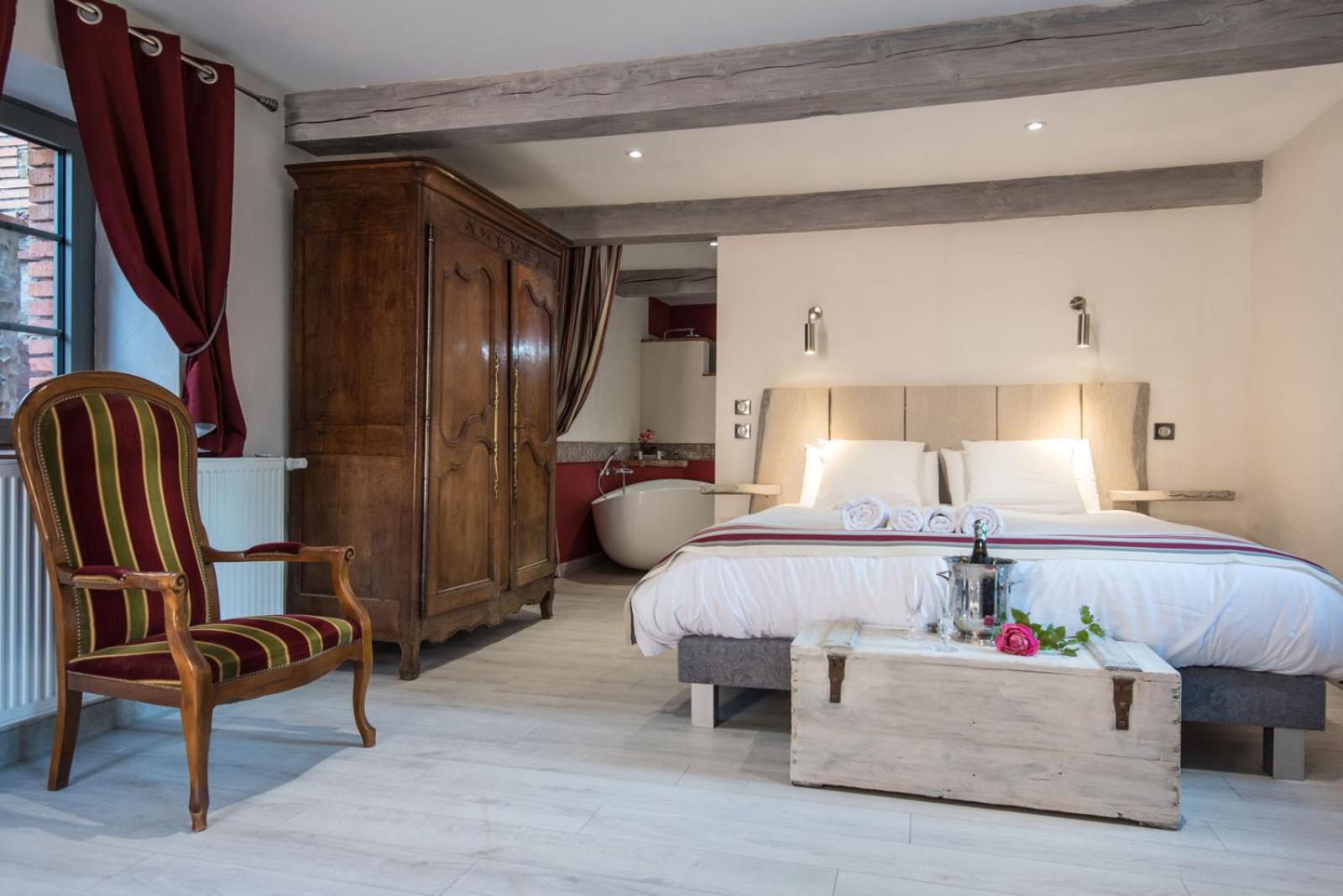 LE MAS DES COLOMBES Chambres d'hôtes B&B & SPA