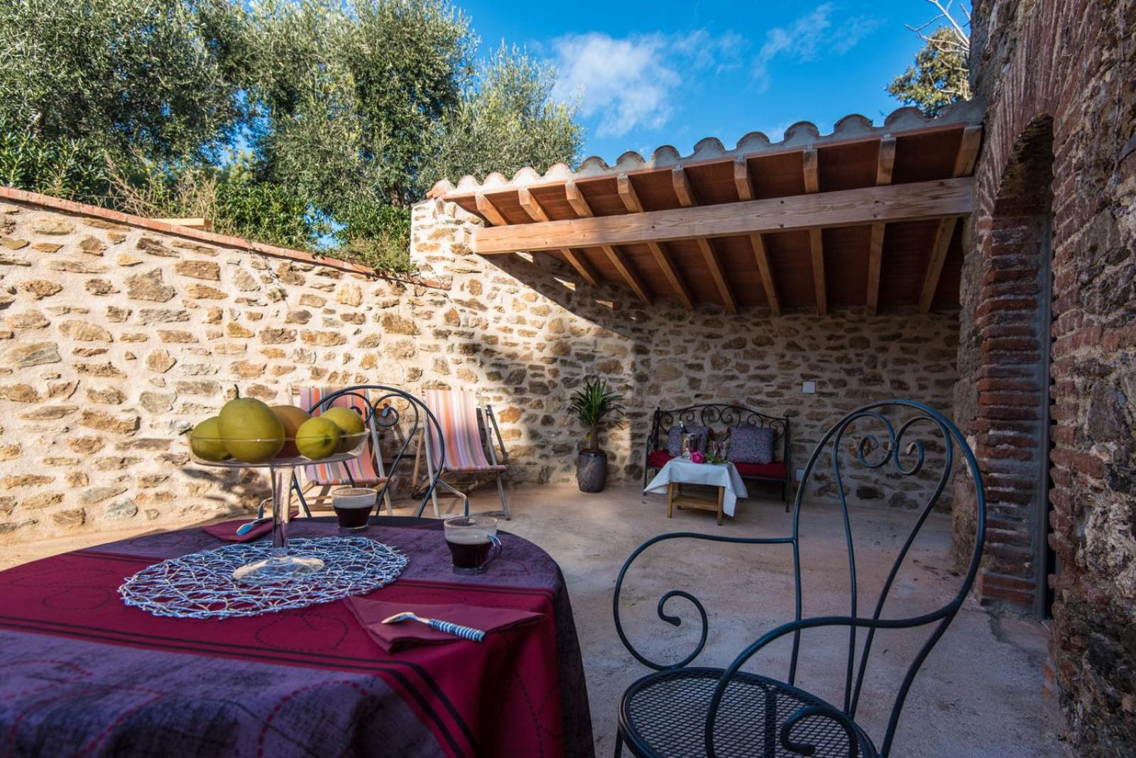 LE MAS DES COLOMBES Chambres d'hôtes B&B & SPA