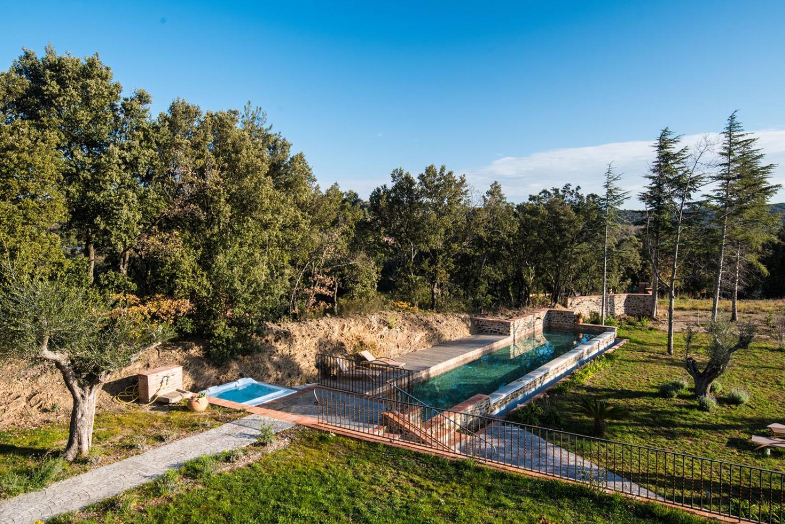 LE MAS DES COLOMBES Chambres d'hôtes B&B & SPA