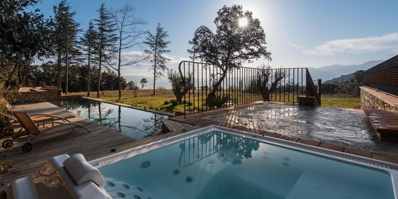 LE MAS DES COLOMBES Chambres d'hôtes B&B & SPA