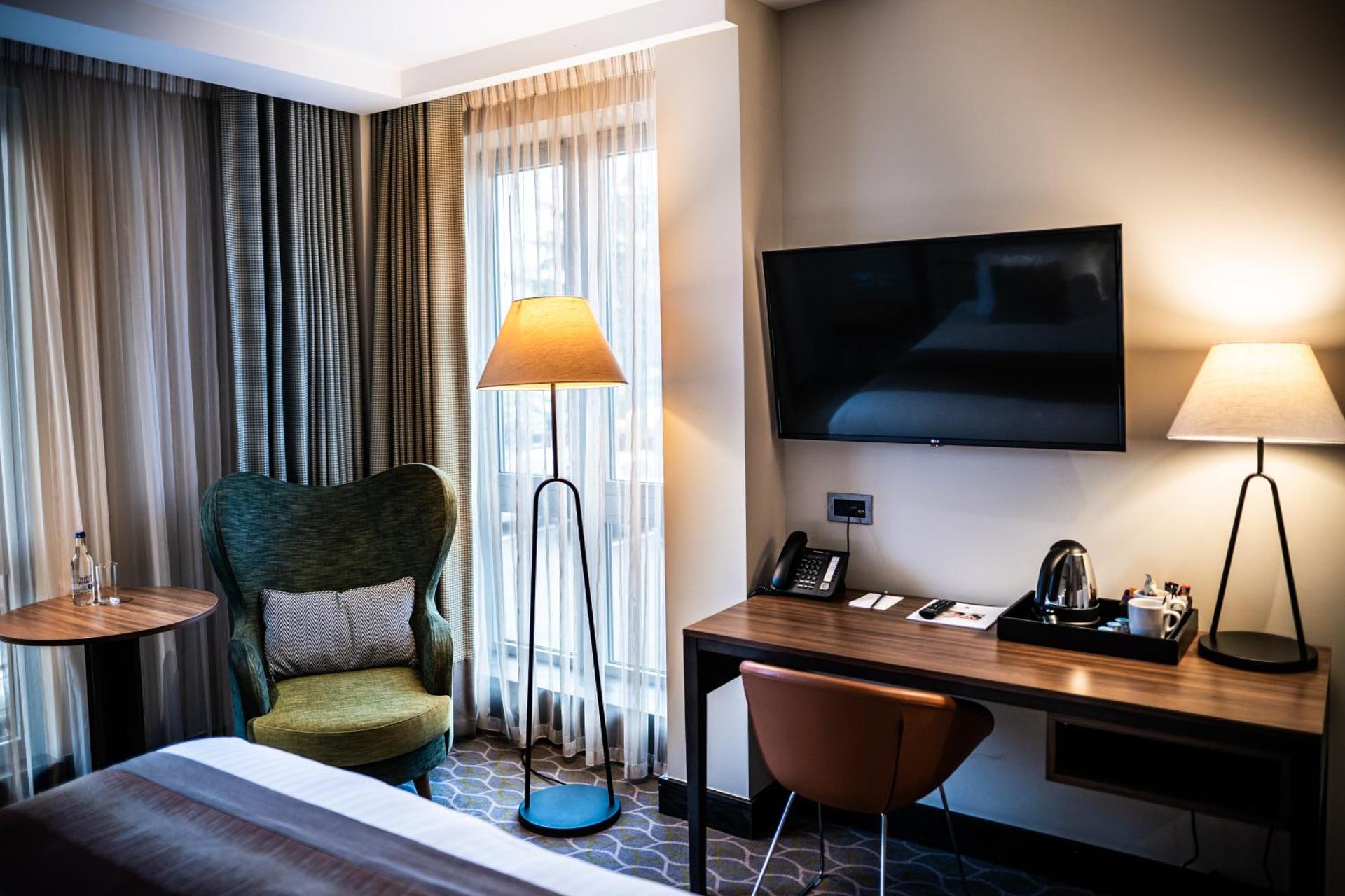 Communal lounge/ TV room