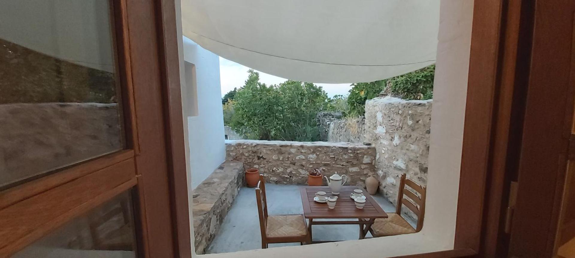 Traditional house in Asfendiou