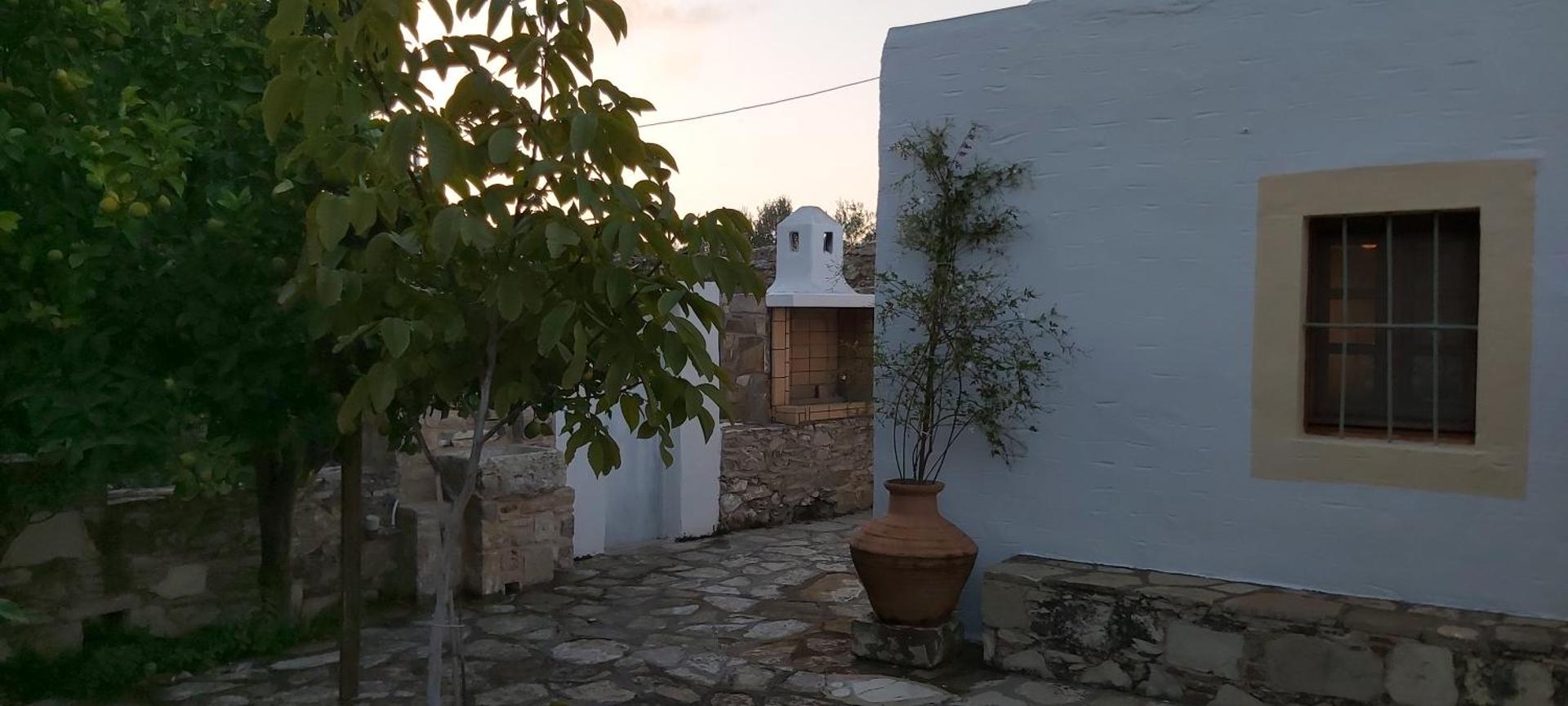 Traditional house in Asfendiou