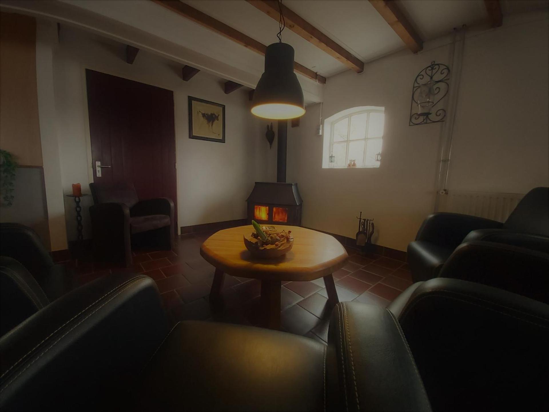 Communal lounge/ TV room