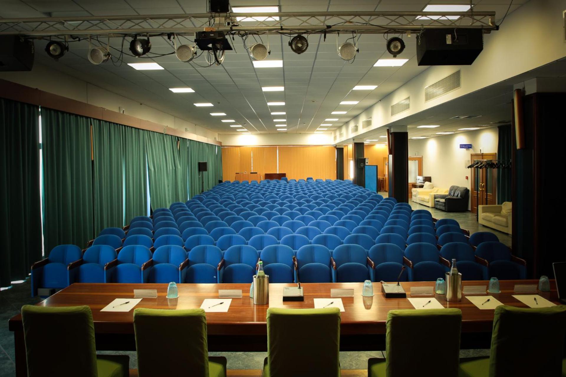 Meeting/conference room