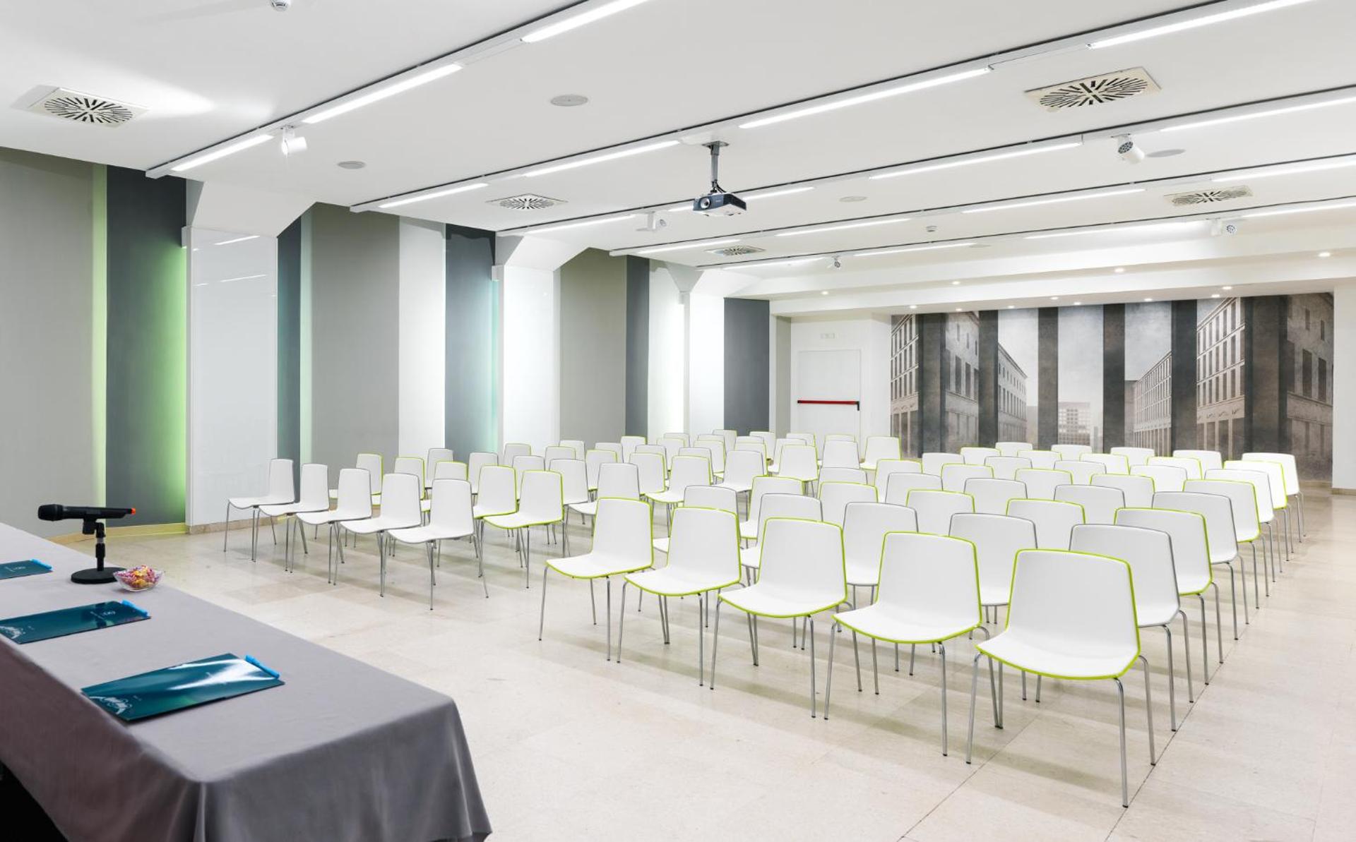 Meeting/conference room