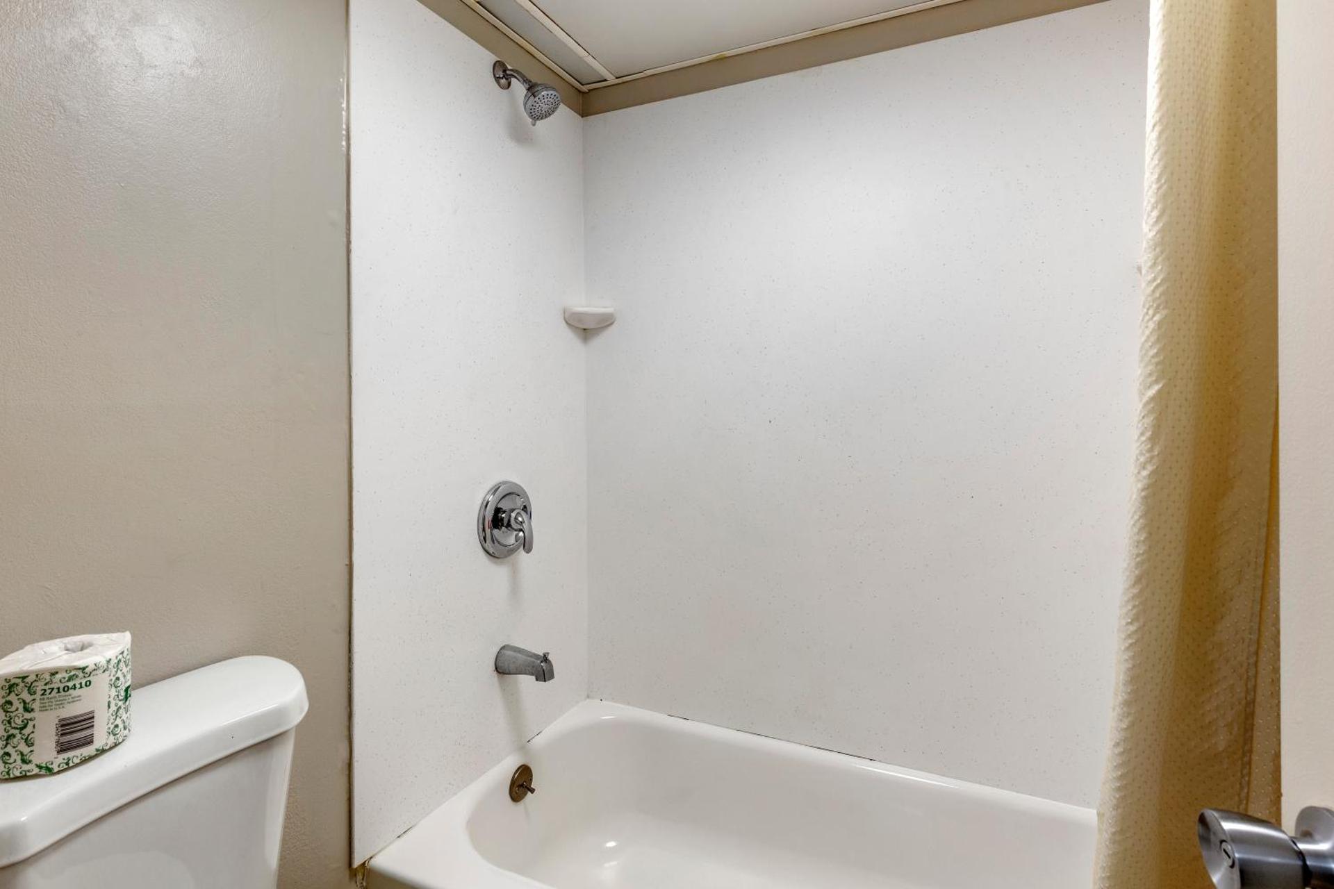 Double Room with Two Double Beds - Smoking