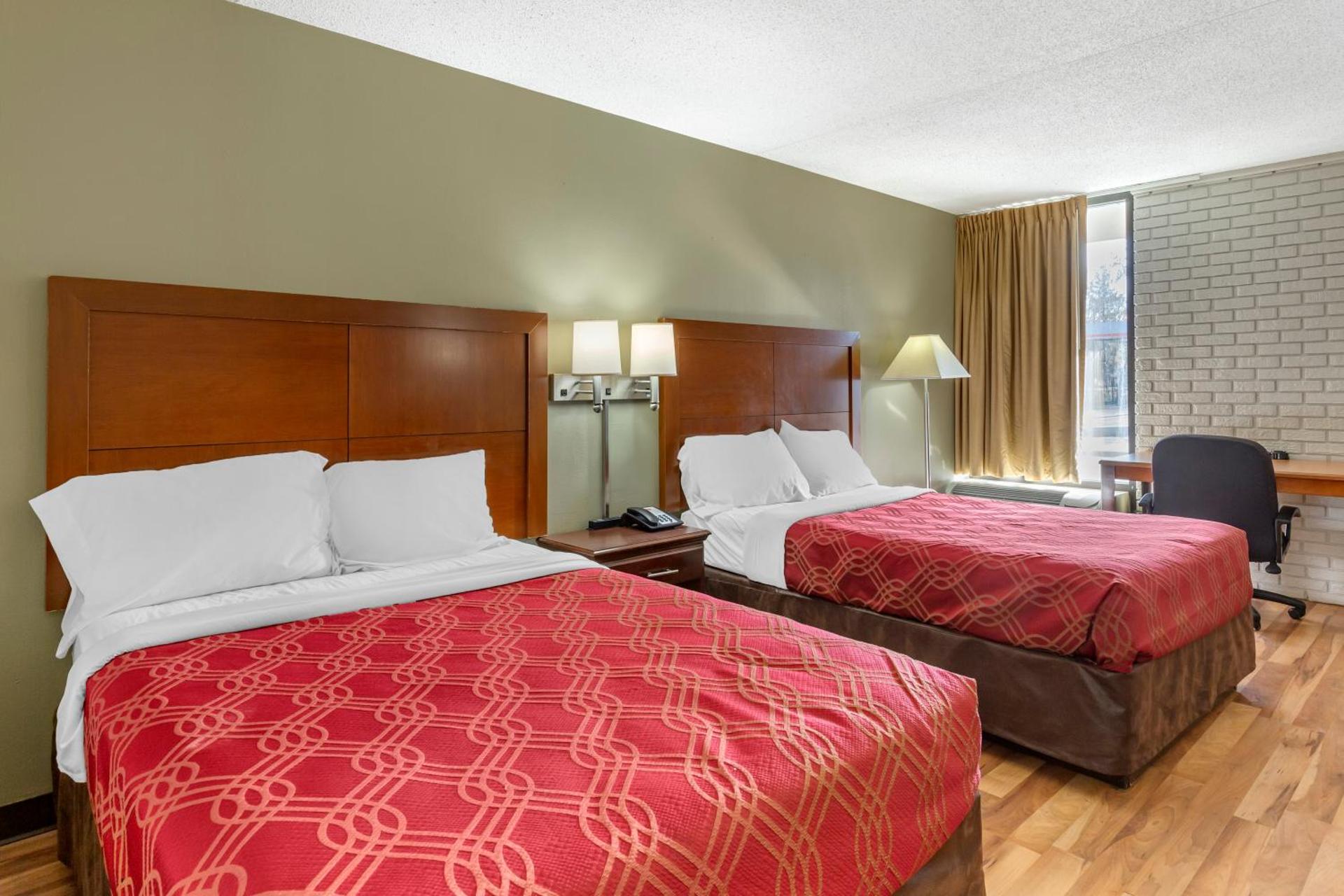 Double Room with Two Double Beds - Smoking