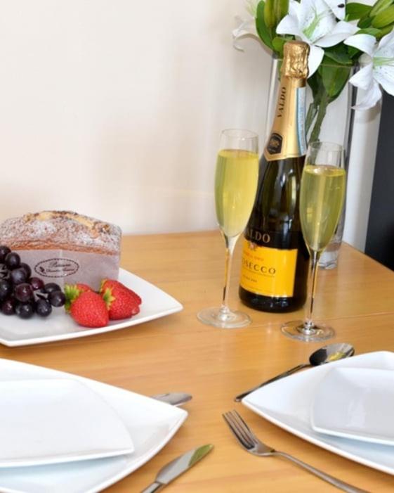 Cottages-Whitby - Marina Side