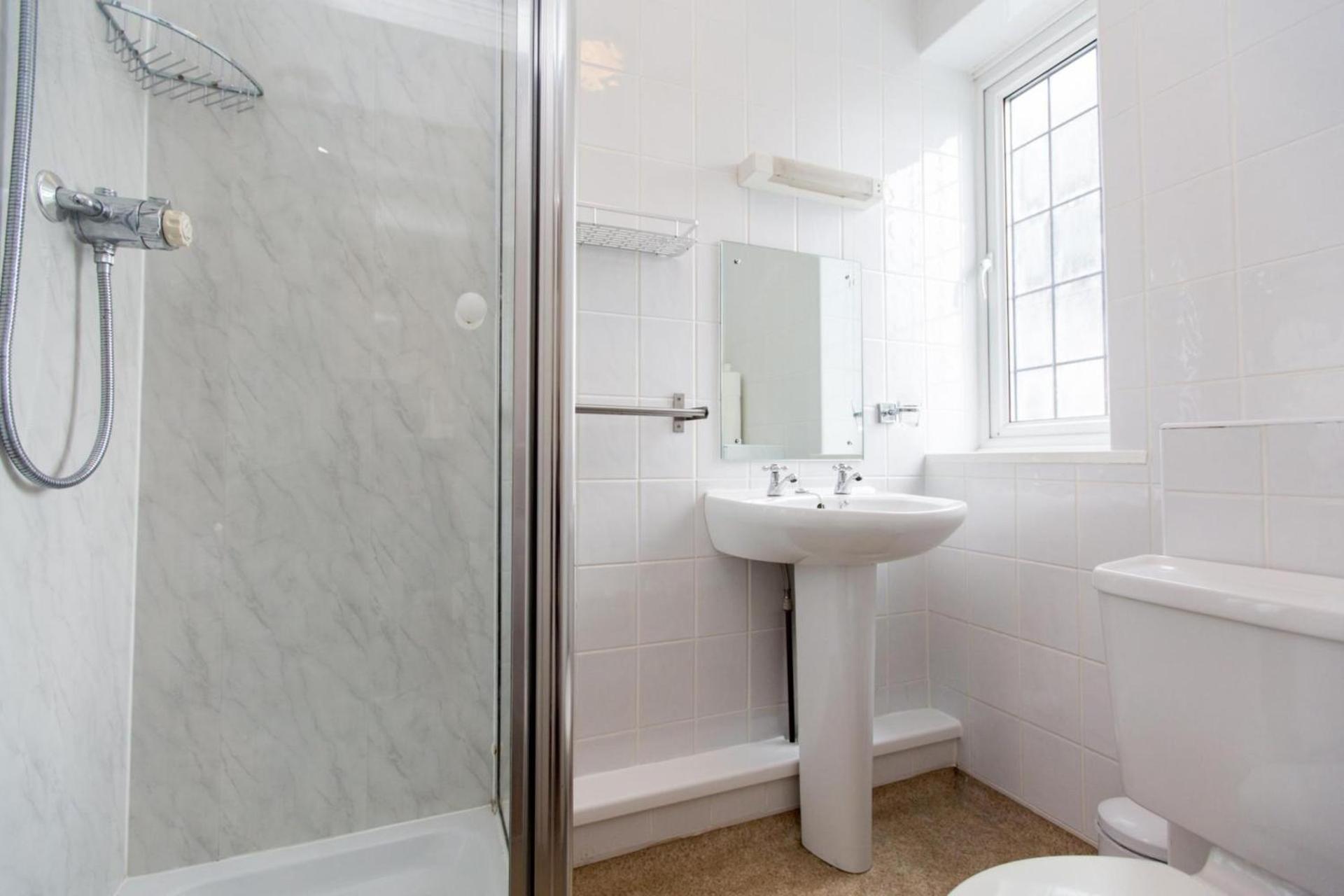 Station Approach Solihull Cabin Stays