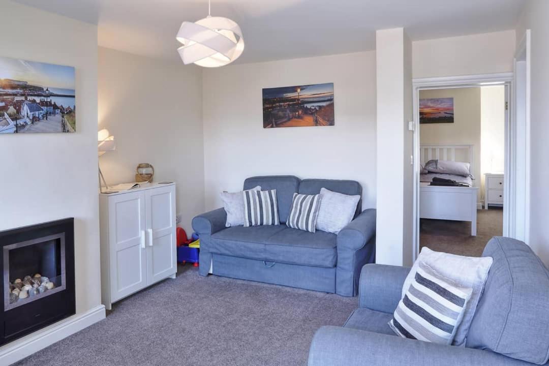 Cottages-Whitby - Marina Side