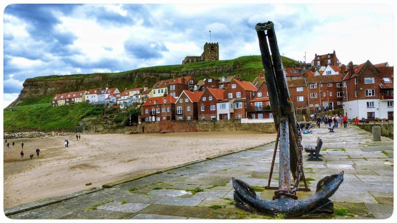 Cottages-Whitby - Marina Side