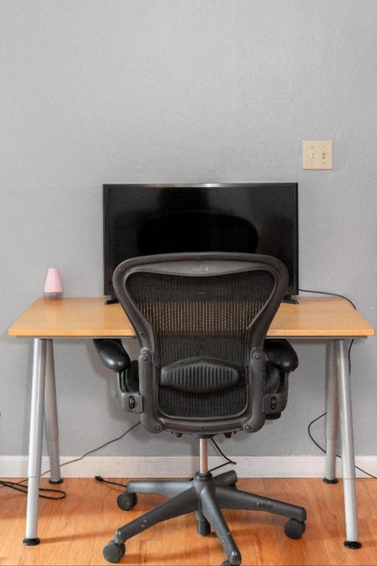 Large 1 Bedroom Apartment, Home Theater, Fireplace