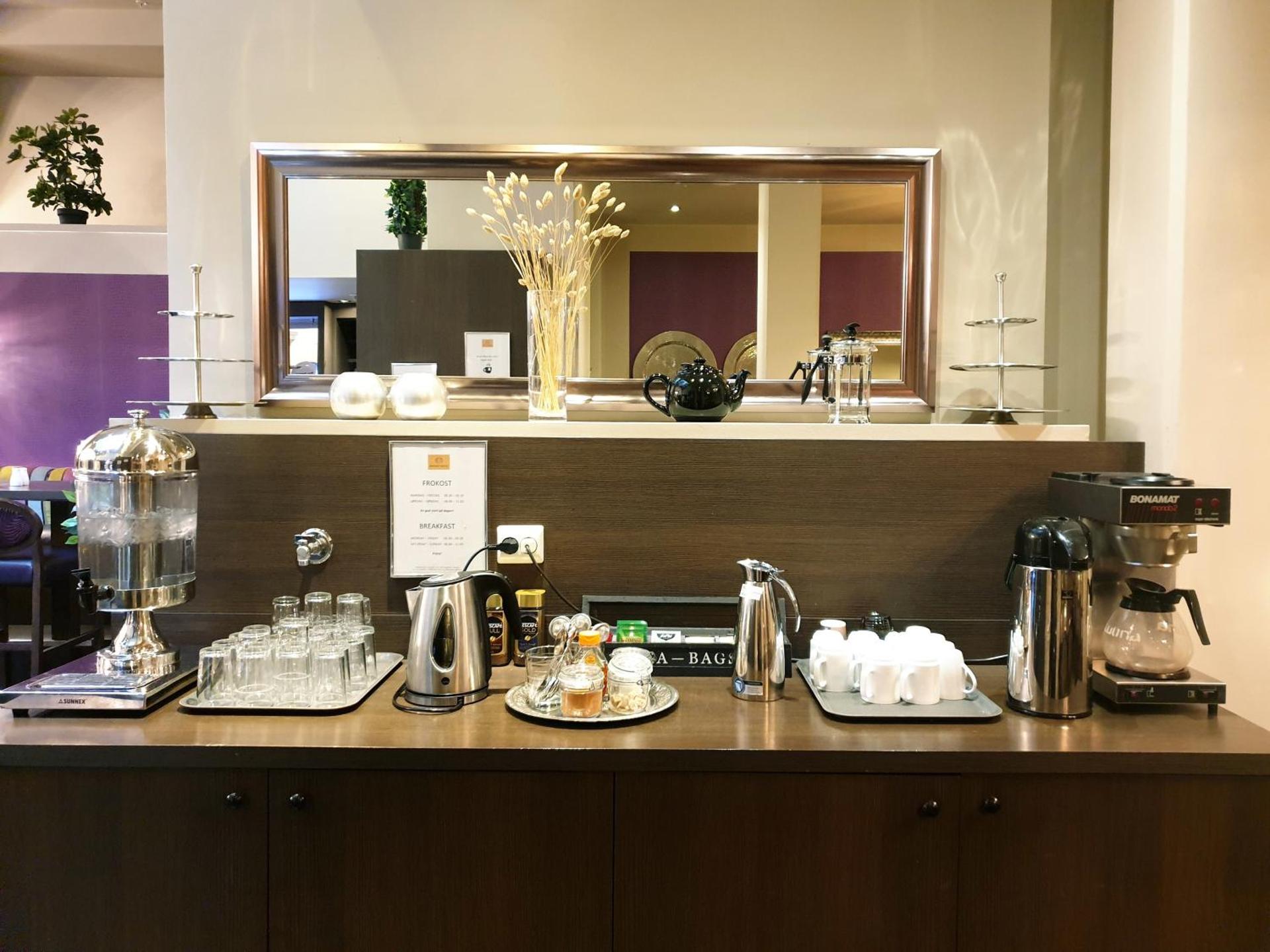 Coffee/tea facilities