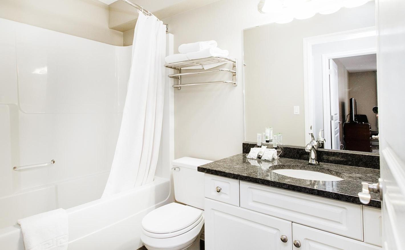 Canterra Suites Hotel