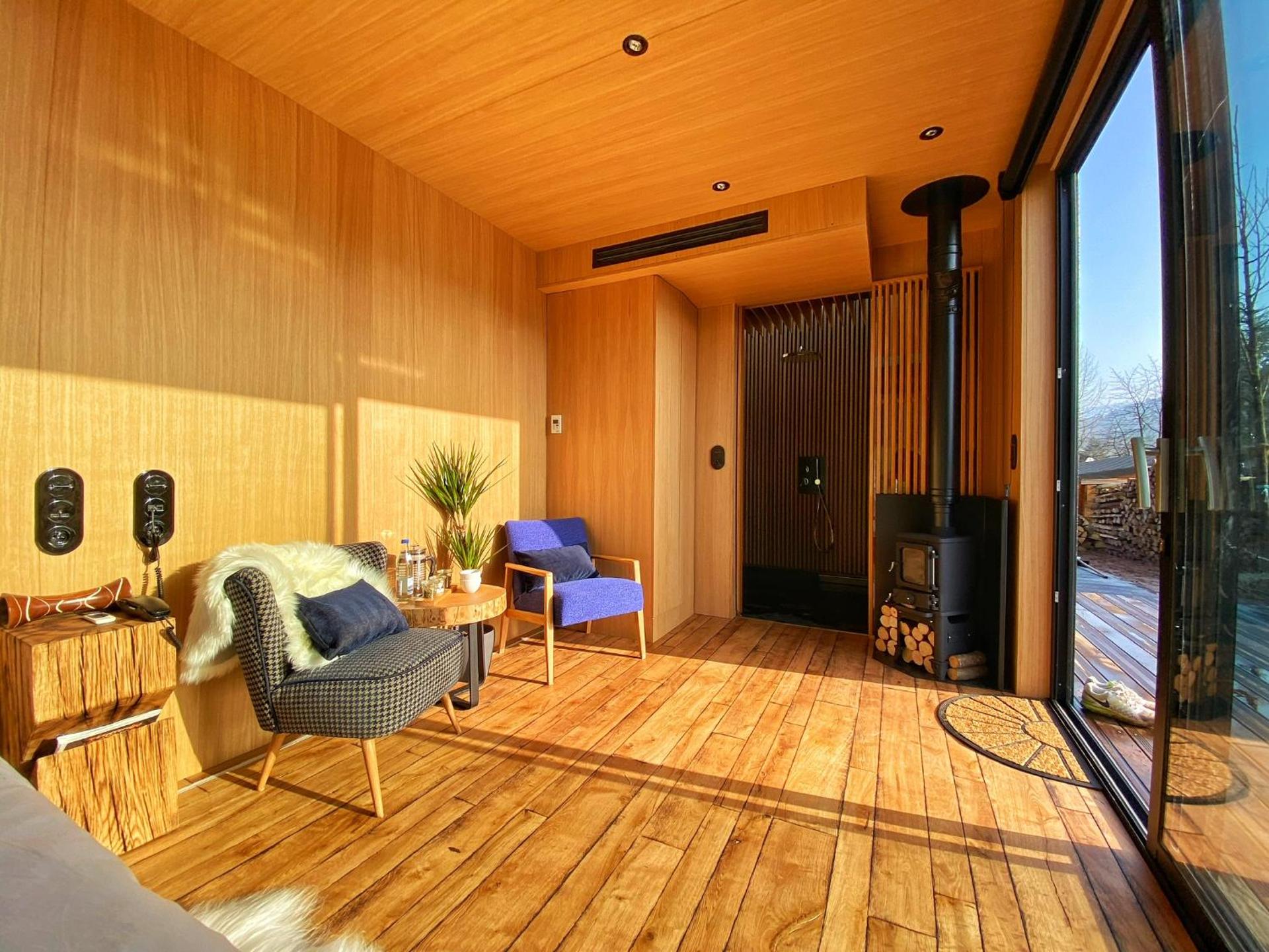 Photo of the whole room