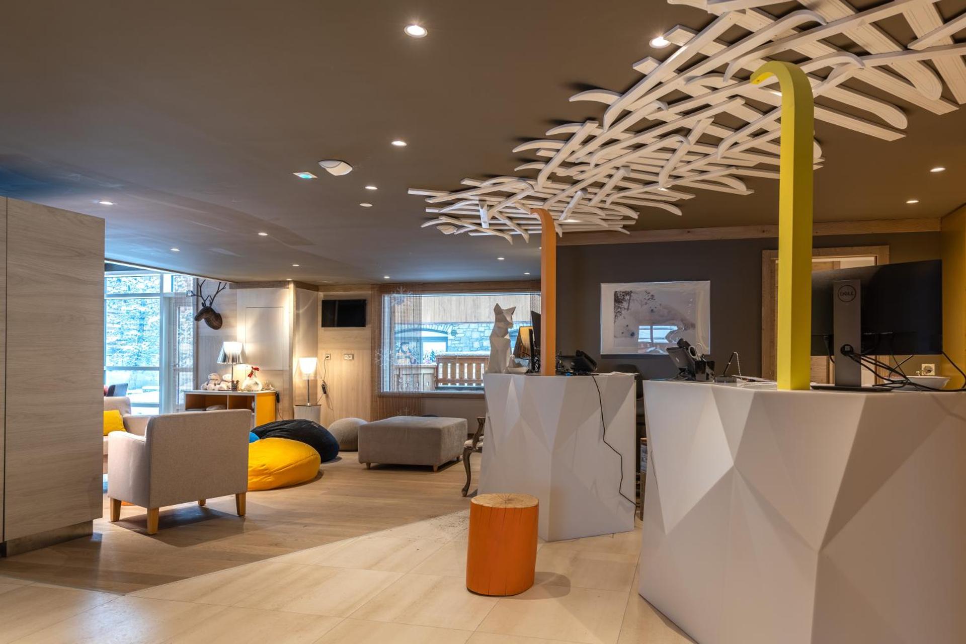 Communal lounge/ TV room