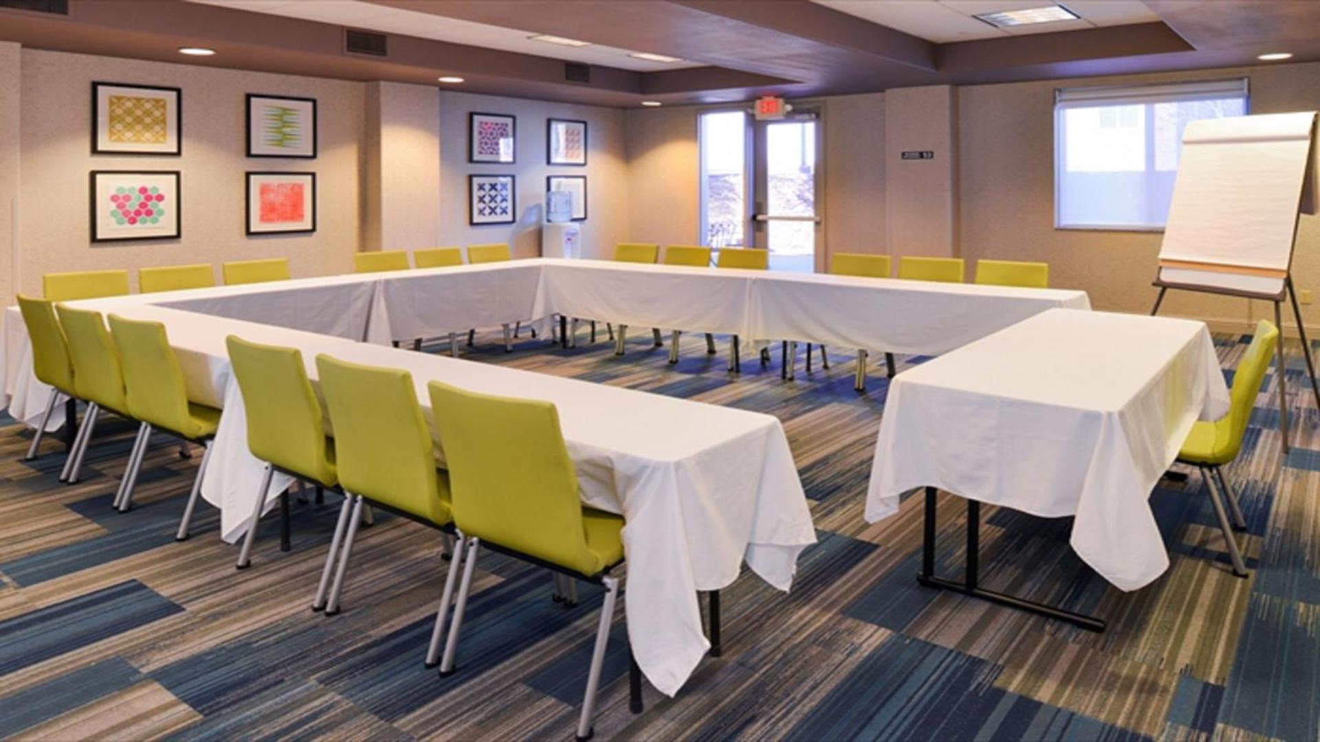 Meeting/conference room