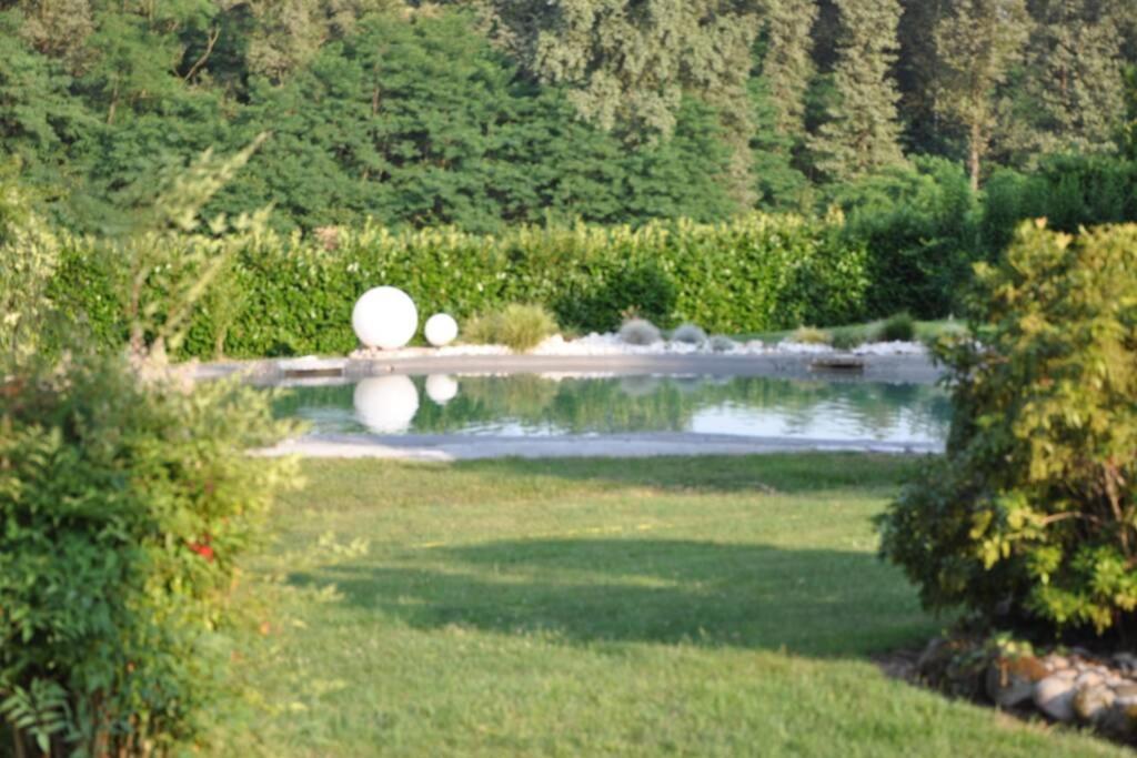 la casa rossa nel bosco