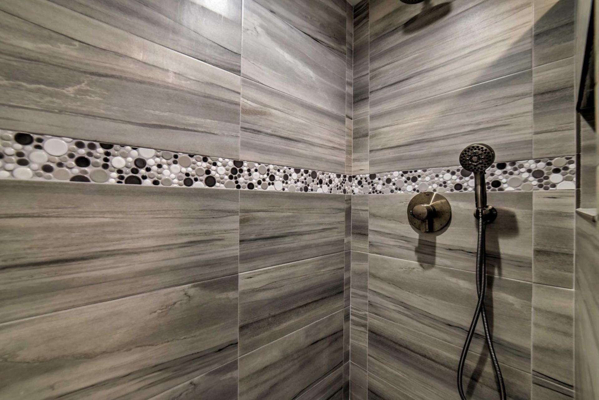 Condo with Lanai at Beginning of Road to Hana!