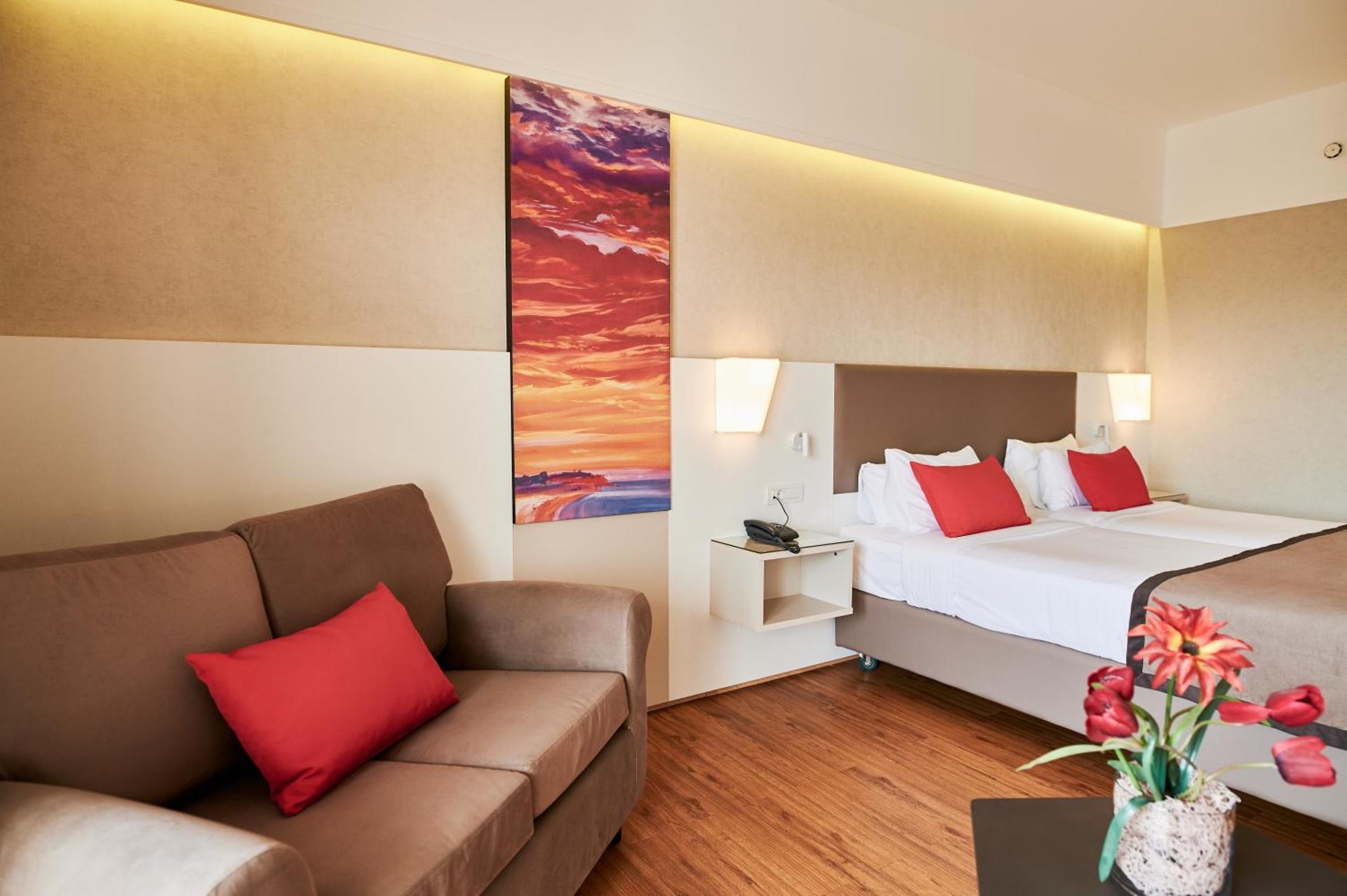 Photo of the whole room