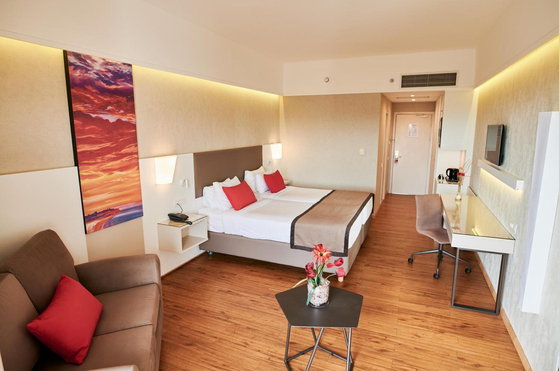 Photo of the whole room